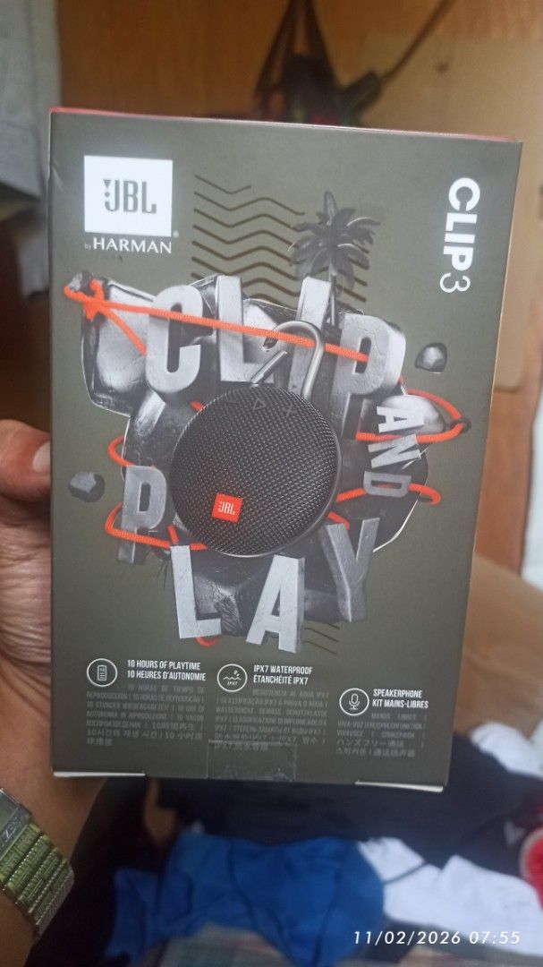JBL CLIP3 OG WITH SERIAL (Category: Portable Music Players) located in Las Pinas. Submitted by herbertmanalo02 (Listing ID 1420947801, Image 2). Description: SEALED BRANDNEW WITH ORIGINAL BOX RFS:NAPANALUNAN LANG SA RAFFLE OPEN FOR SWAP.