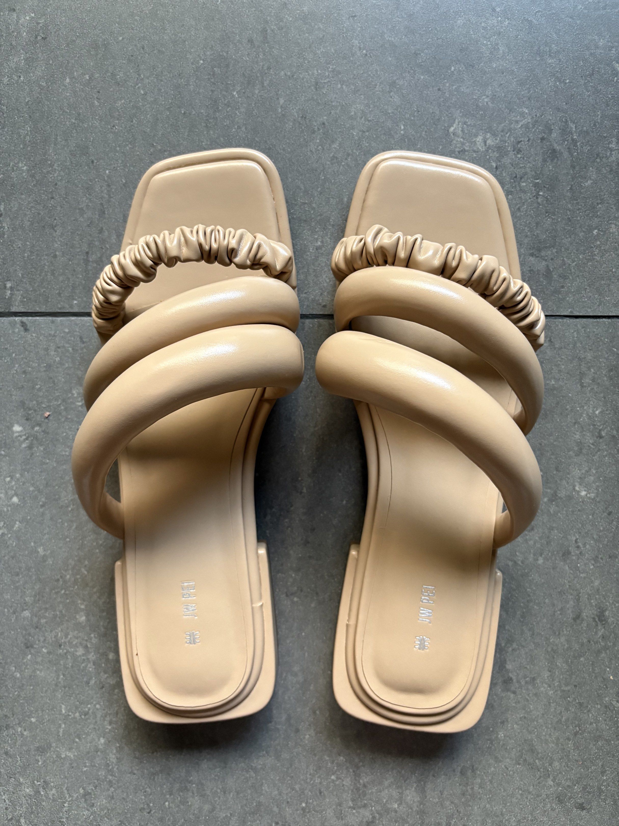 JW PEI Jada Flat Mule - Cane Sugar (Category: Flats & Sandals) located in Pasig City. Submitted by blt78 (Listing ID 1420956690, Image 2). Description: Size 38 Original price is 5,900 Only worn indoors once .