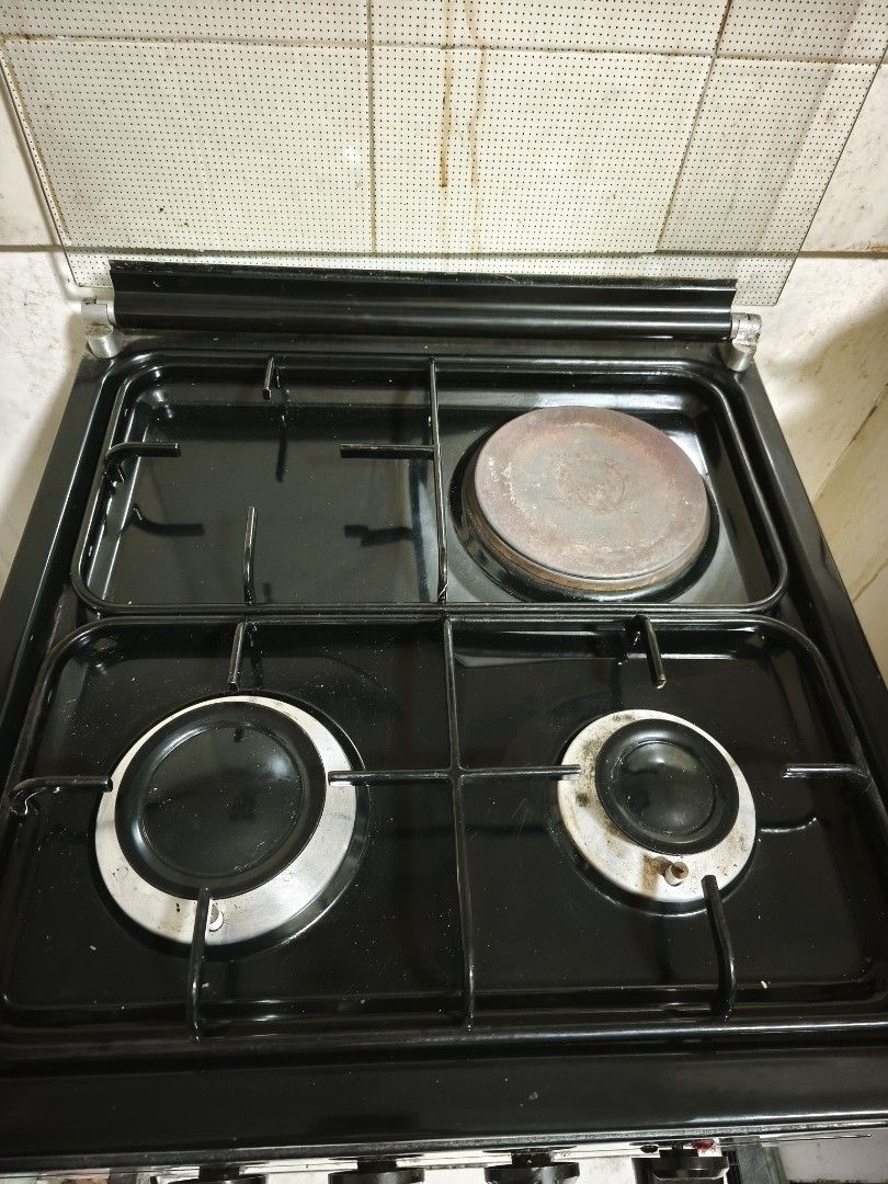 La Germania FS521 00B Cooking Range (Category: Cookers) located in Davao. Submitted by doy.doy (Listing ID 1421004241, Image 1). Description: Selling La Germania gas range Model FS 521 00B Glass top cover Manual gas range rarely used since we use the electric hot plate but now not functioning Oven rarely used also ISSUE: hot plate not heating Pick up: Dacudao, Davao City 0923-388-4805 P12,000 negotiable RFS: Di na gina gamit .