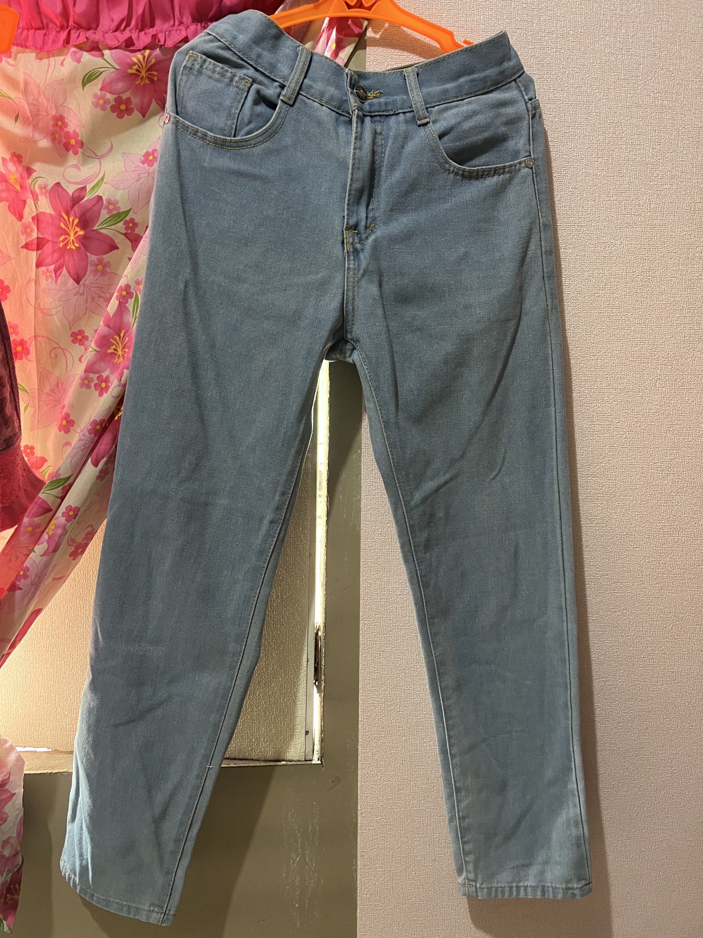Light Blue Denim Jeans (Category: Jeans) located in Manila. Submitted by clyssdcc (Listing ID 1420970735, Image 1). Description: - Light blue denim jeans - Straight cut jeans - Suitable for everyday wear - 27 waistline.