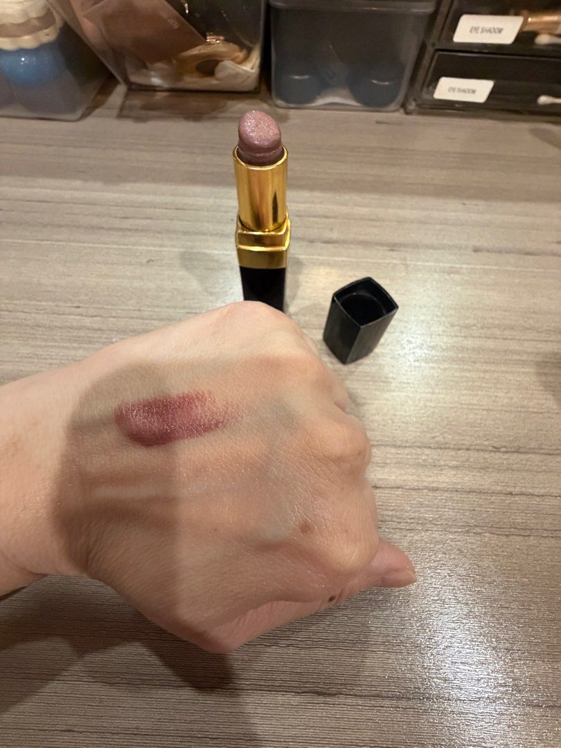 Lipstick sale 4 pcs (Category: Makeup) located in Quezon City. Submitted by chic_styleph (Listing ID 1421059116, Image 3). Description: 4 pcs lipstick Ysl armani inglot chanel.