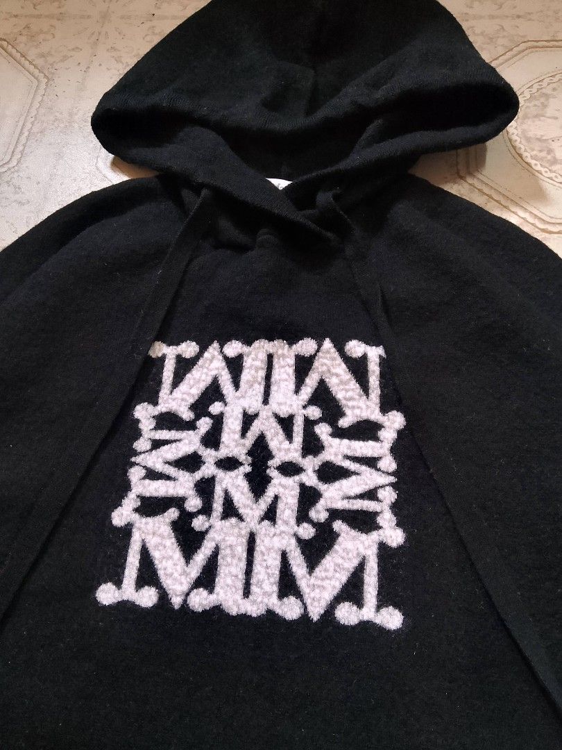 MaxMara Black Hoodie with Logo Wool knitted (Category: Luxury Apparel) located in Binan City. Submitted by incnt (Listing ID 1421092797, Image 2). Description: 700 Pesos only +sf (LP) Max Mara Wool Knitted Hoodie Large on tag Fits Small Excellent Condition No issues "All brand names, logos, and images are registered trademarks of their respective owners. No affiliation or copyright infringement intended.".