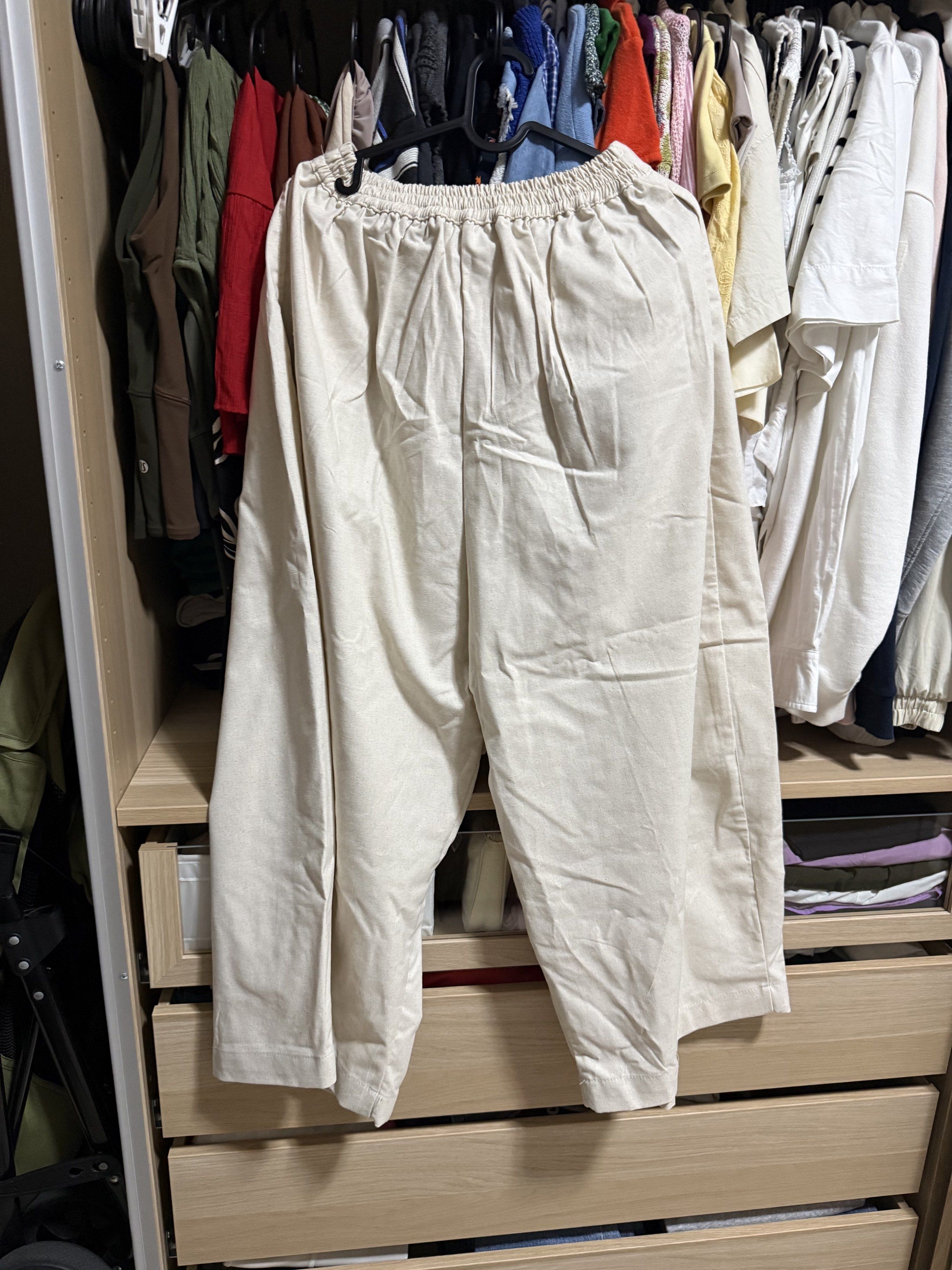 mir.byhi Thung Thinh Linen Pants - Beige (Category: Other Bottoms) located in Quezon City. Submitted by _cjbarrera (Listing ID 1421046922, Image 3). Description: Mir.Byhi Never used, only tried once W: 60-80cm L: 94cm Excellent condition Lp posted Will not entertain lowballers 🧾 Gcash, Maribank & BPI 📦 Lalamove & J&T no rush shipping.