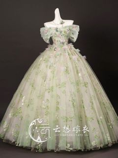 (Category: ) located in . Submitted by starrydresses (Listing ID 1317095635, Image 1). Description: .