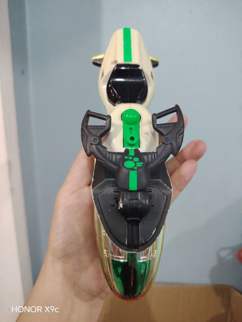 Power ranger time force green (Category: Action & Battle Toys) located in Iligan City. Submitted by shehabdor98515 (Listing ID 1421036480, Image 2). Description: - Green, gold, and white color scheme - Sleek design - Black handlebar - Green seat - Made of plastic - Detailed features - Perfect for play or display.