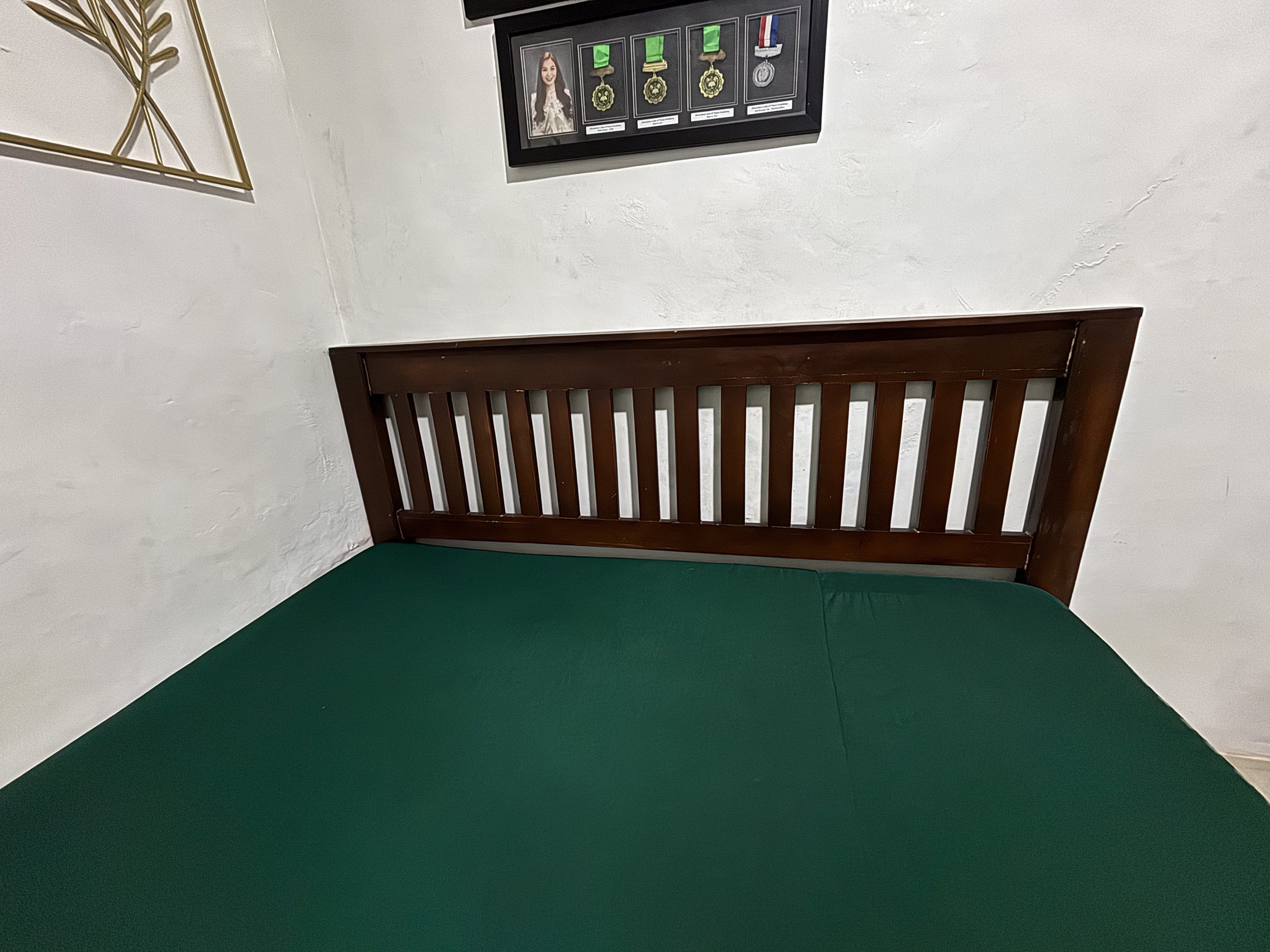 Queen size Wooden Bed Frame with Uratex Mattress (Category: Bed Frames & Mattresses) located in Quezon City. Submitted by princess.declutters (Listing ID 1421114491, Image 3). Description: Negotiable 💯 ✅May kasama ng foam covers ✅Aesthetic ✅Maganda at Matibay pa = 9/10 ✅Second hand = Used but not Abused ✅Area = Novaliches, Quezon City May onting scratches sa mga paa, please see photos for sample scratches and measurement Reason for Selling: bibi