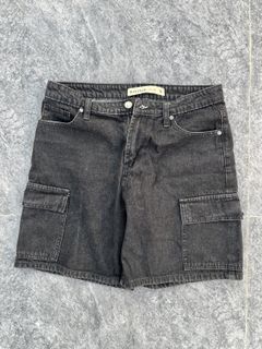 (Category: ) located in . Submitted by haggle.apparel (Listing ID 1421041547, Image 1). Description: .