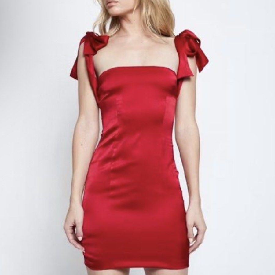 Red Satin Silk Dress with Bow Straps (Category: Dresses) located in Bulacan. Submitted by erinbtrc (Listing ID 1421040840, Image 1). Description: 10/10 Condition Size Small Used once only Can be Styled in Different Ways No flaws/Issues Can do Same Day Delivery (Lalamove) along Metro Manila or J&T Delivery.