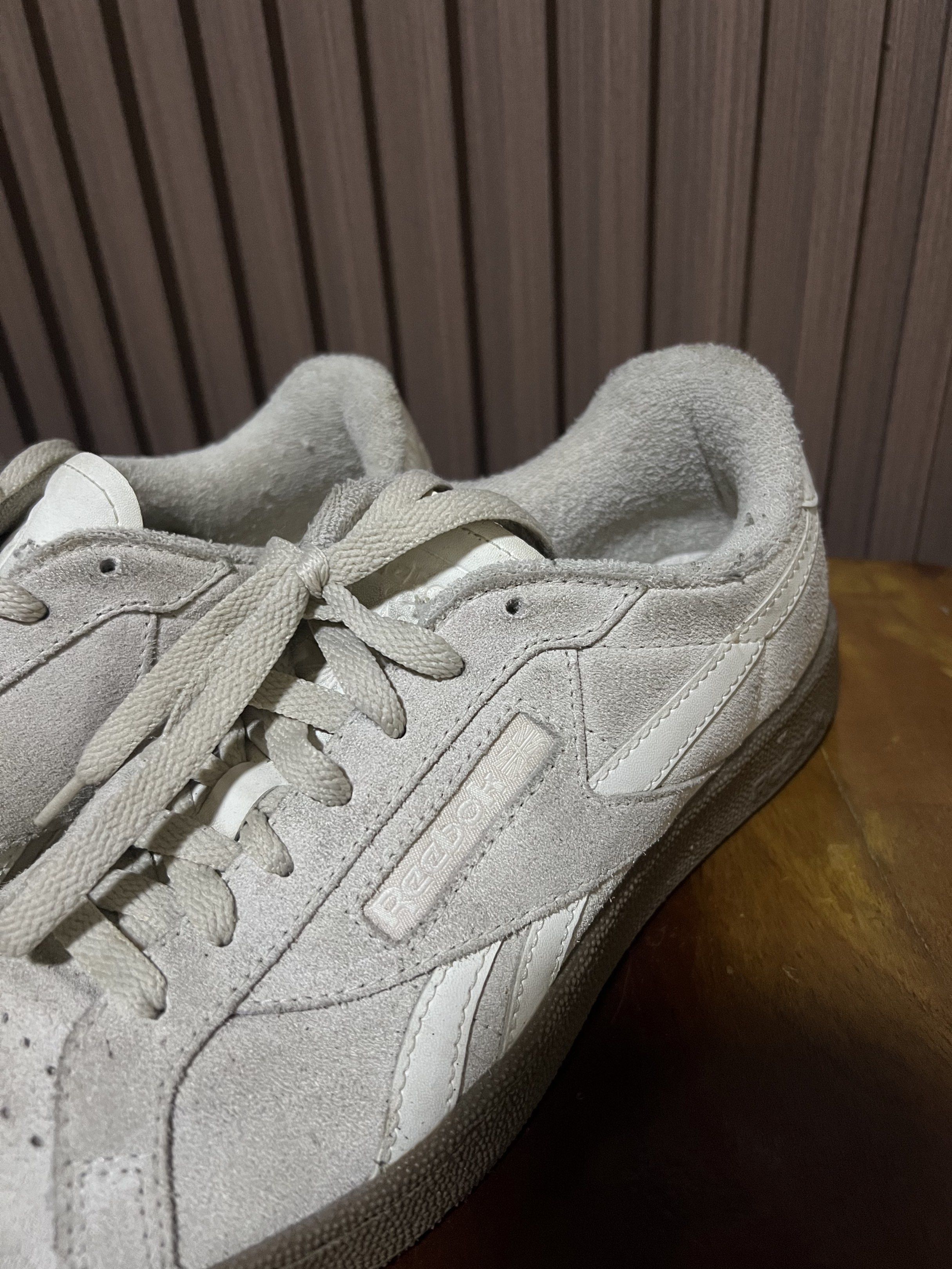Reebok Club C 85 Sneakers (Category: Sneakers) located in Calauan. Submitted by itskash (Listing ID 1421029107, Image 2). Description: issue: madumi lang with box ORIG!!! nego.