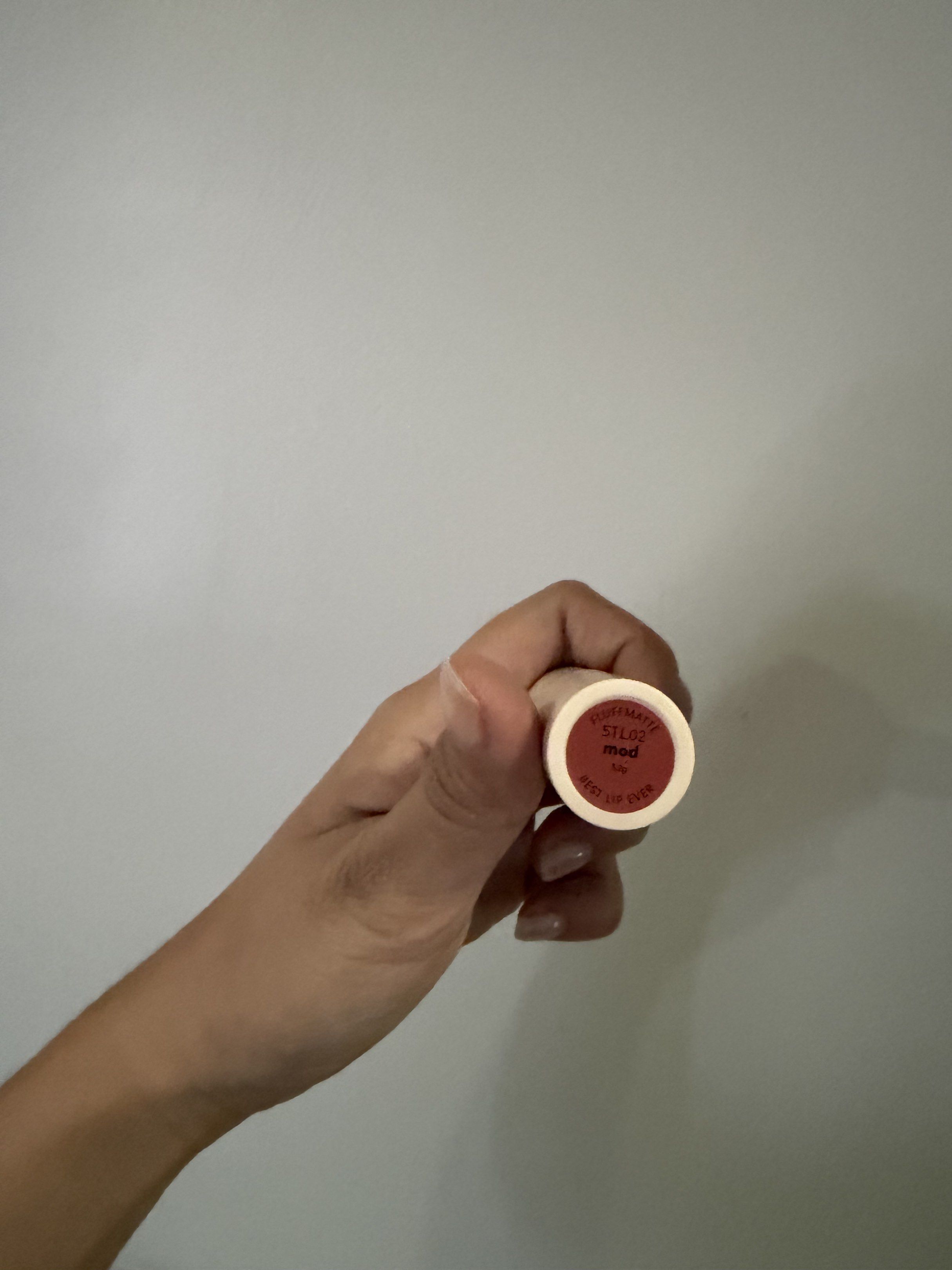 Sunnies Mod Lipstick (Category: Makeup) located in Quezon City. Submitted by destashingmycloset (Listing ID 1421013833, Image 2). Description: - Ever Bilena Stilo Mod 04 lipstick - Reddish-brown shade - Beige tube - Twist-up design - Shade name visible - Lightly used.