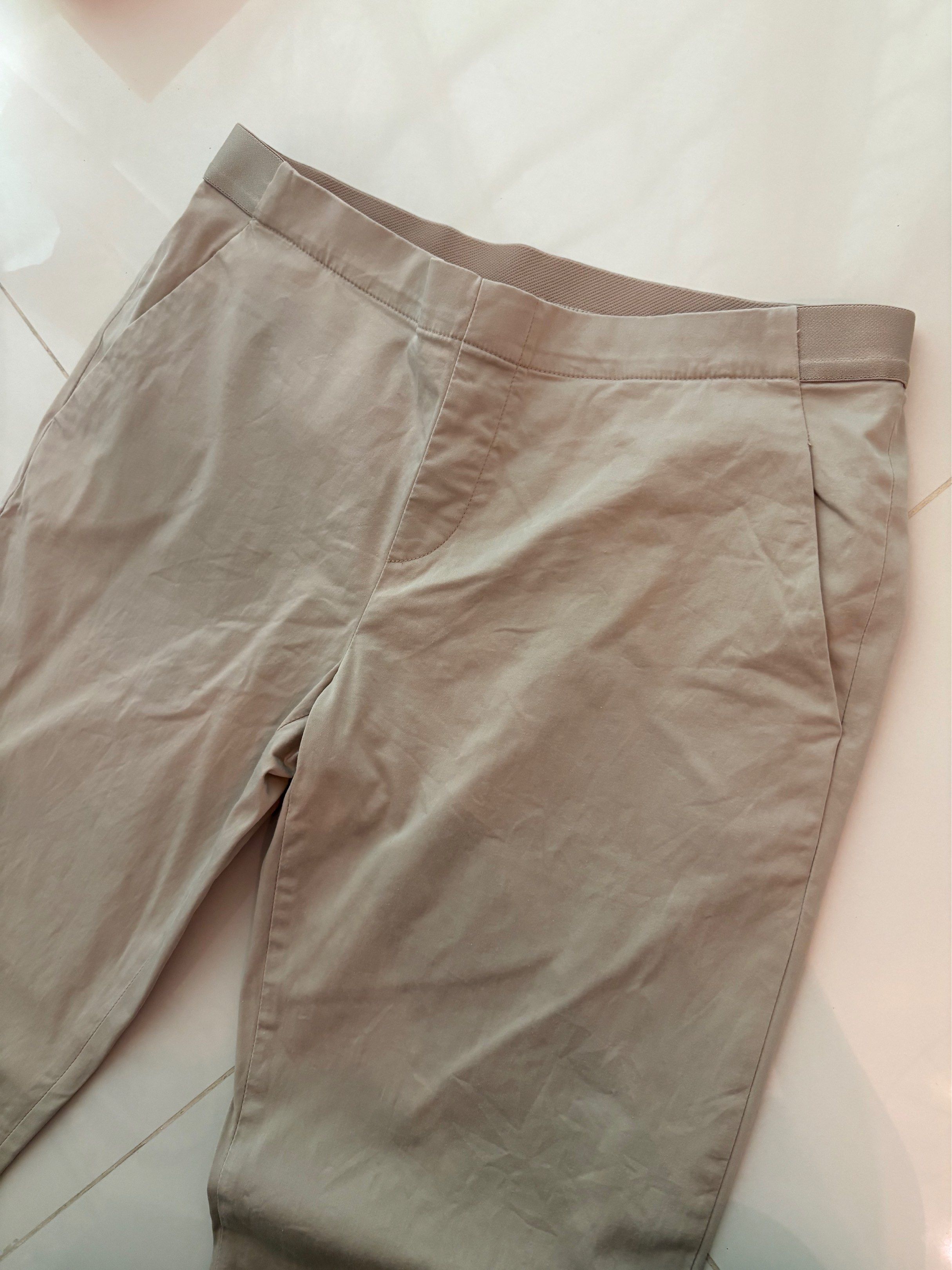 Uniqlo Pants (Beige) (Category: Other Bottoms) located in Paranaque City. Submitted by docyp (Listing ID 1421015766, Image 3). Description: For sale! 🤗 Uniqlo Pants Size: Medium Color: Beige Condition: 10/10. Just needs ironing 😅. Great office or casual wear pants! Waist area has an elastic band so it’s stretchy Waist: 28-29” Rise: 8 3/4” Hips: 36” Outseam: 35.5” Inseam: 26.5” Shipping to be shouldered by the buyer. Shipping can be via Lalamove