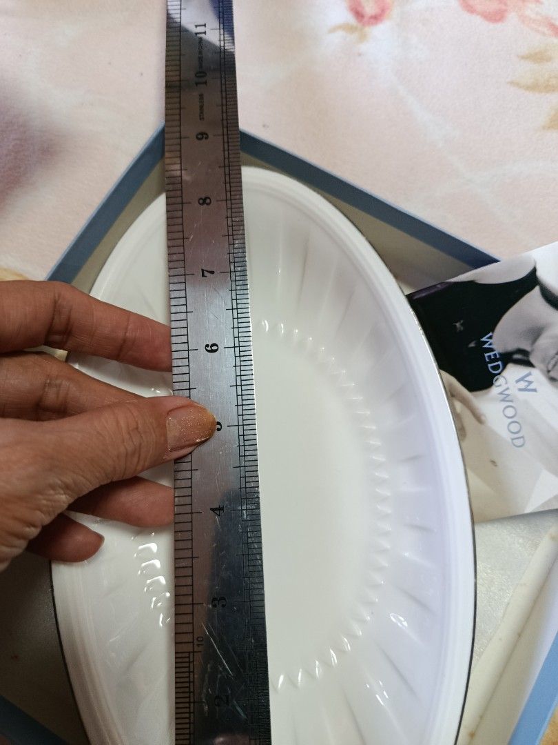 Wedgewood Oblong small plate (Category: Dinnerware & Cutlery) located in Quezon City. Submitted by kristal68 (Listing ID 1421041897, Image 2). Description: elegant high quality brand.