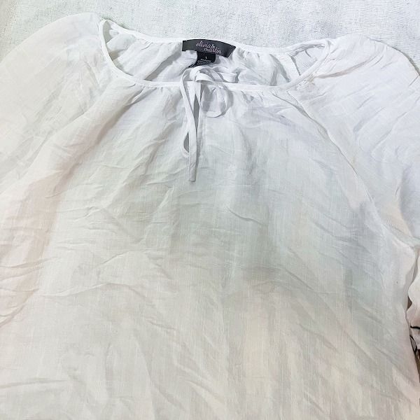 White embroidered floral blouse loose large (Category: Blouses) located in Taguig. Submitted by gingerrcat (Listing ID 1420969980, Image 3). Description: - first pic is reference - naka indicate na sa pics yung measurements BEFORE INQUIRING — PLEASE READ‼️ 🏷️ Last price posted. No replies to low offers. 🚫 No extra pics. If it’s posted, it’s available — no need to ask! 👀 Seeners & lowballers = blocked. 📍 Location: Cembo, Taguig / Makati 📏 Mea