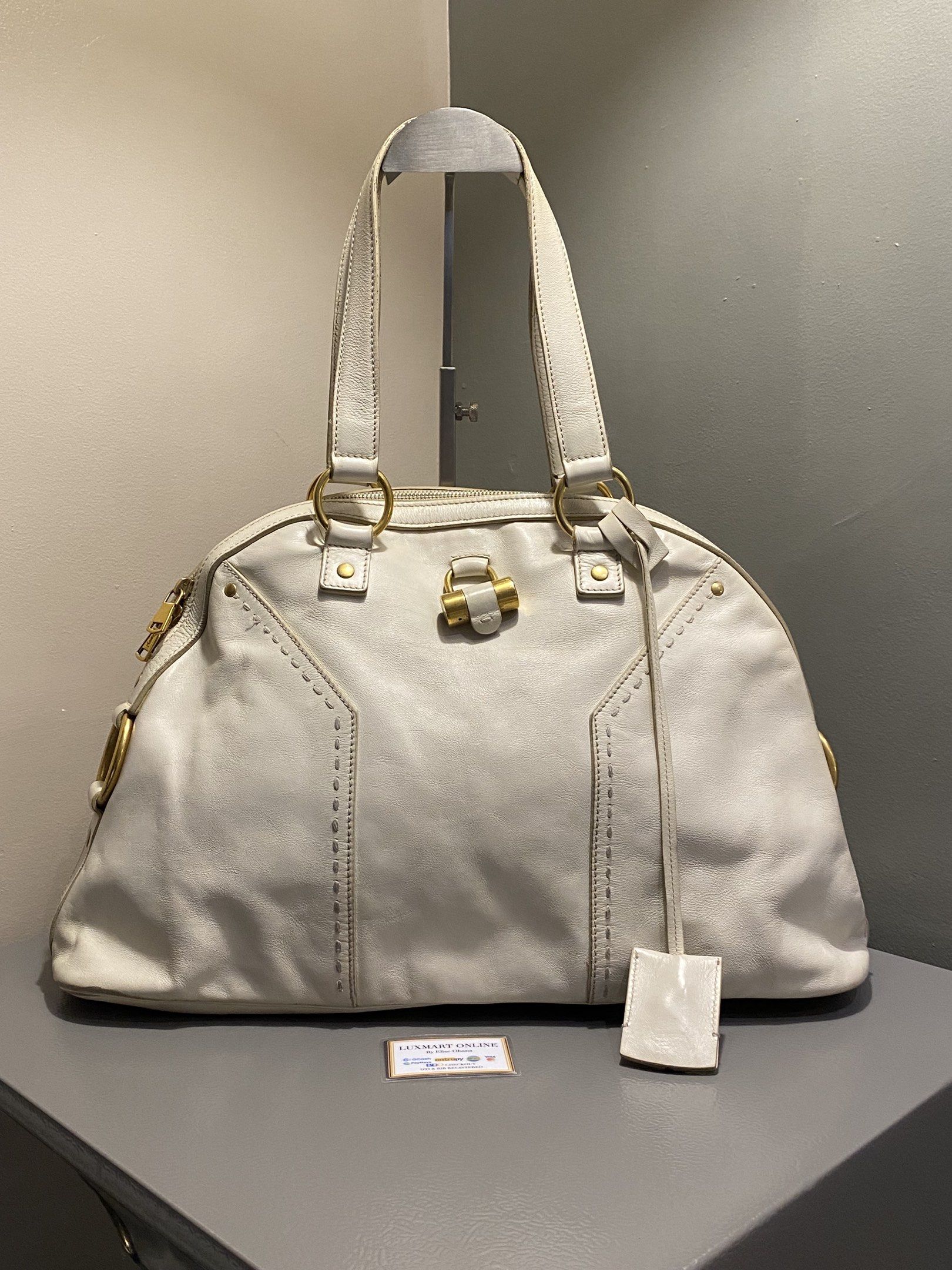 Ysl Muse Bag White (Category: Luxury Bags & Wallets) located in Iloilo. Submitted by eliseohana (Listing ID 1420942261, Image 1). Description: .