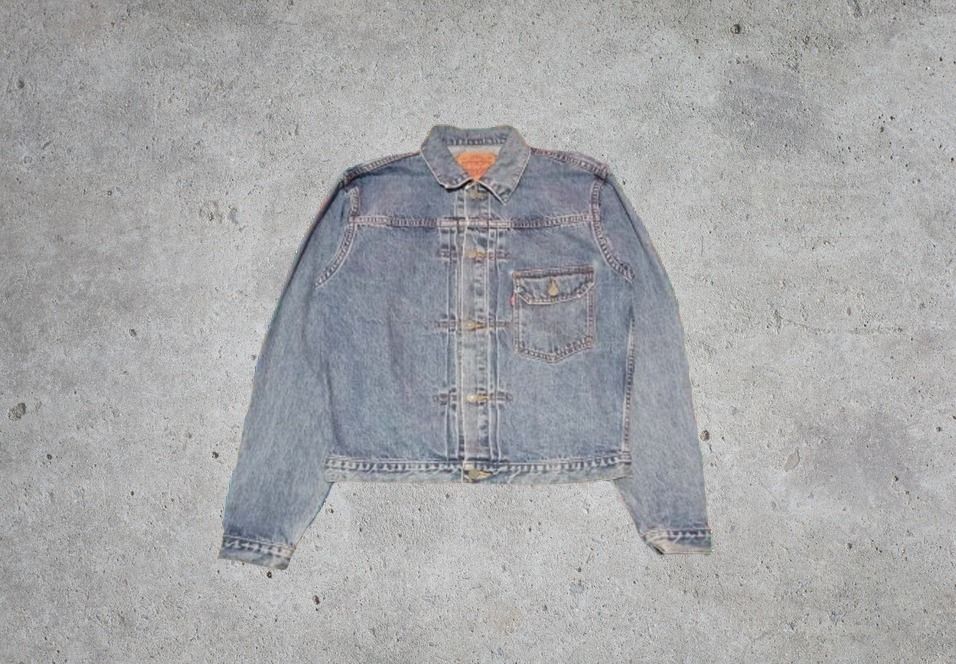 90s Levis Type 1 Jacket (Category: Coats, Jackets and Outerwear) located in Quezon. Submitted by joooles (Listing ID 1421226661, Image 1). Description: - Classic Levi's denim jacket - Button-up front - Two chest pockets - Collared neckline - Light blue wash - Vintage look - Perfect for layering - Versatile for everyday wear - 21 x 24 - 90s Vintage - 5 Buttons .