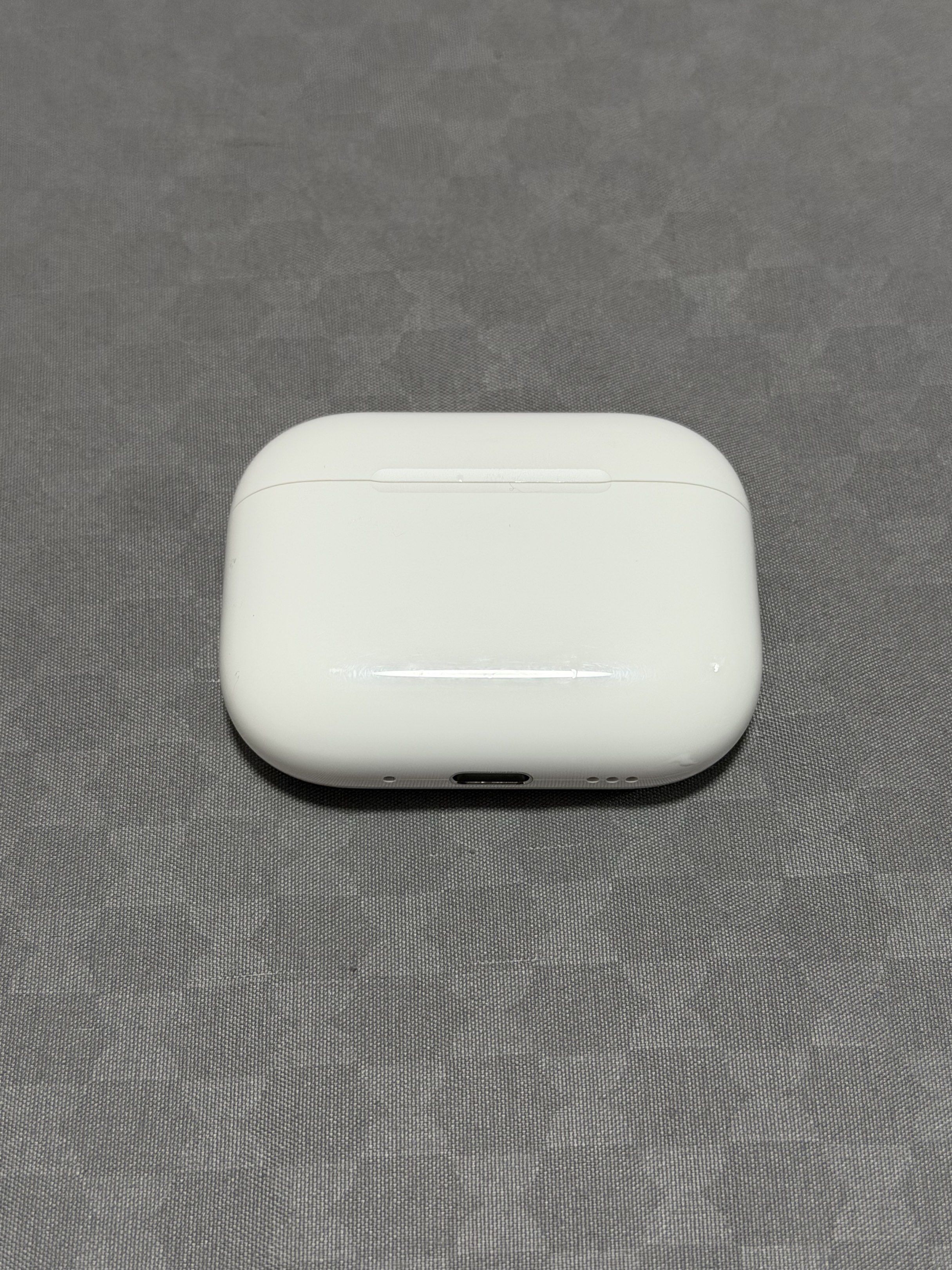 Apple AirPods Pro 3 Charging Case ( ONLY CASE )
