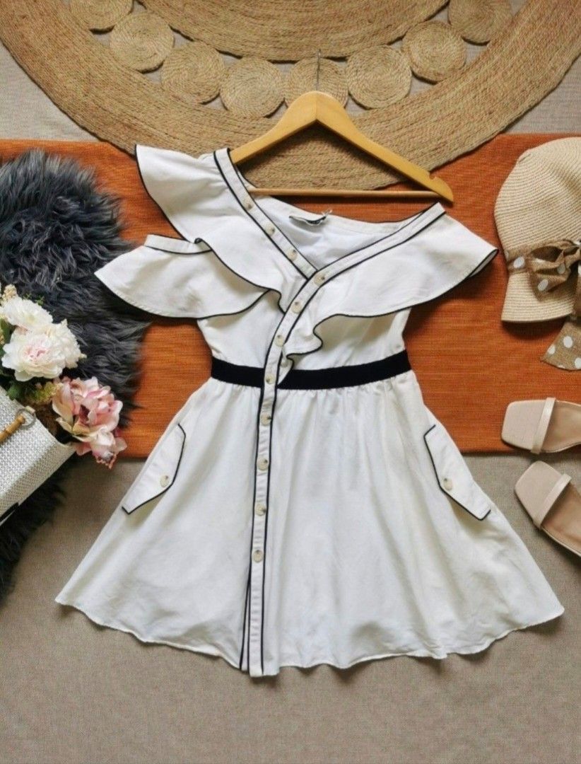 Authentic Self-Portrait Dress with tags (Category: Dresses) located in Manila. Submitted by closetbyandy (Listing ID 1421226957, Image 3). Description: .