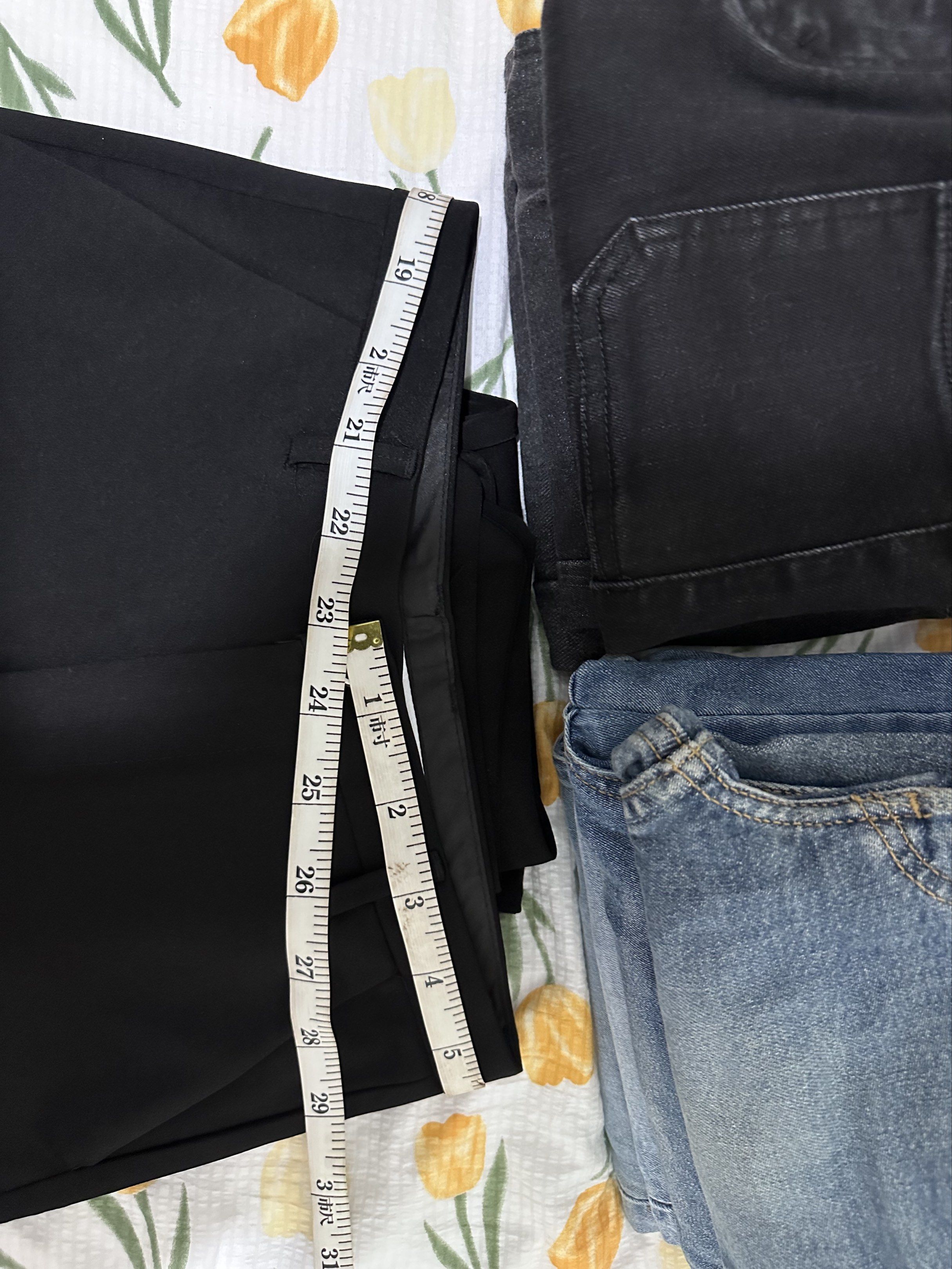 Black Dress High Waist Pants (Category: Other Bottoms) located in Taguig. Submitted by adanzaj (Listing ID 1420011275, Image 3). Description: - Black dress pants - Button closure - Two front pockets - Two back pockets with brand detail - Waist: Approximately 24 incredibly .