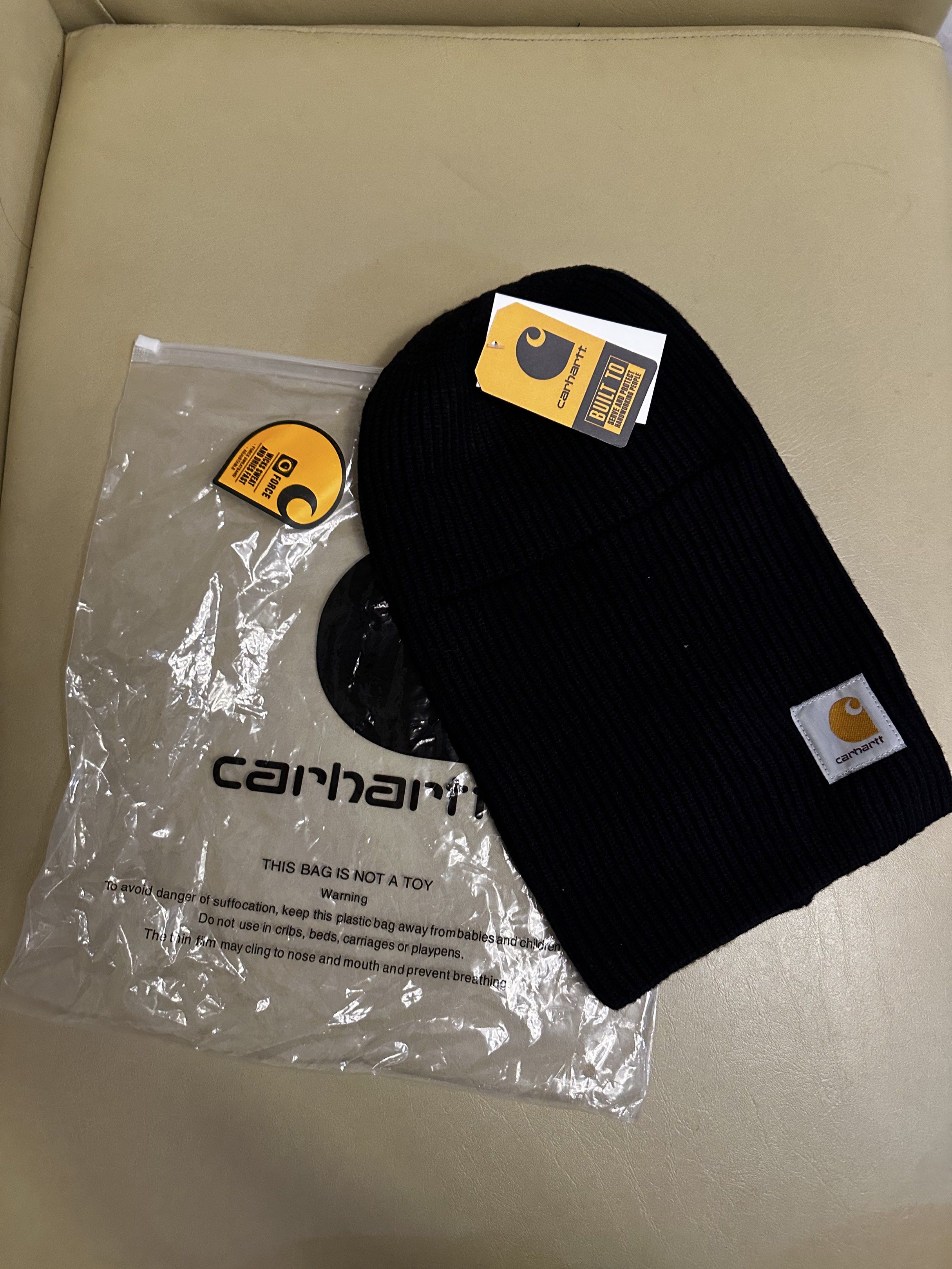 Carhartt A18-BLK Black balaclava (Category: Caps & Hats) located in Quezon City. Submitted by ALLGOOD_THRIFT (Listing ID 1421219717, Image 1). Description: Brandnew with hangtag .