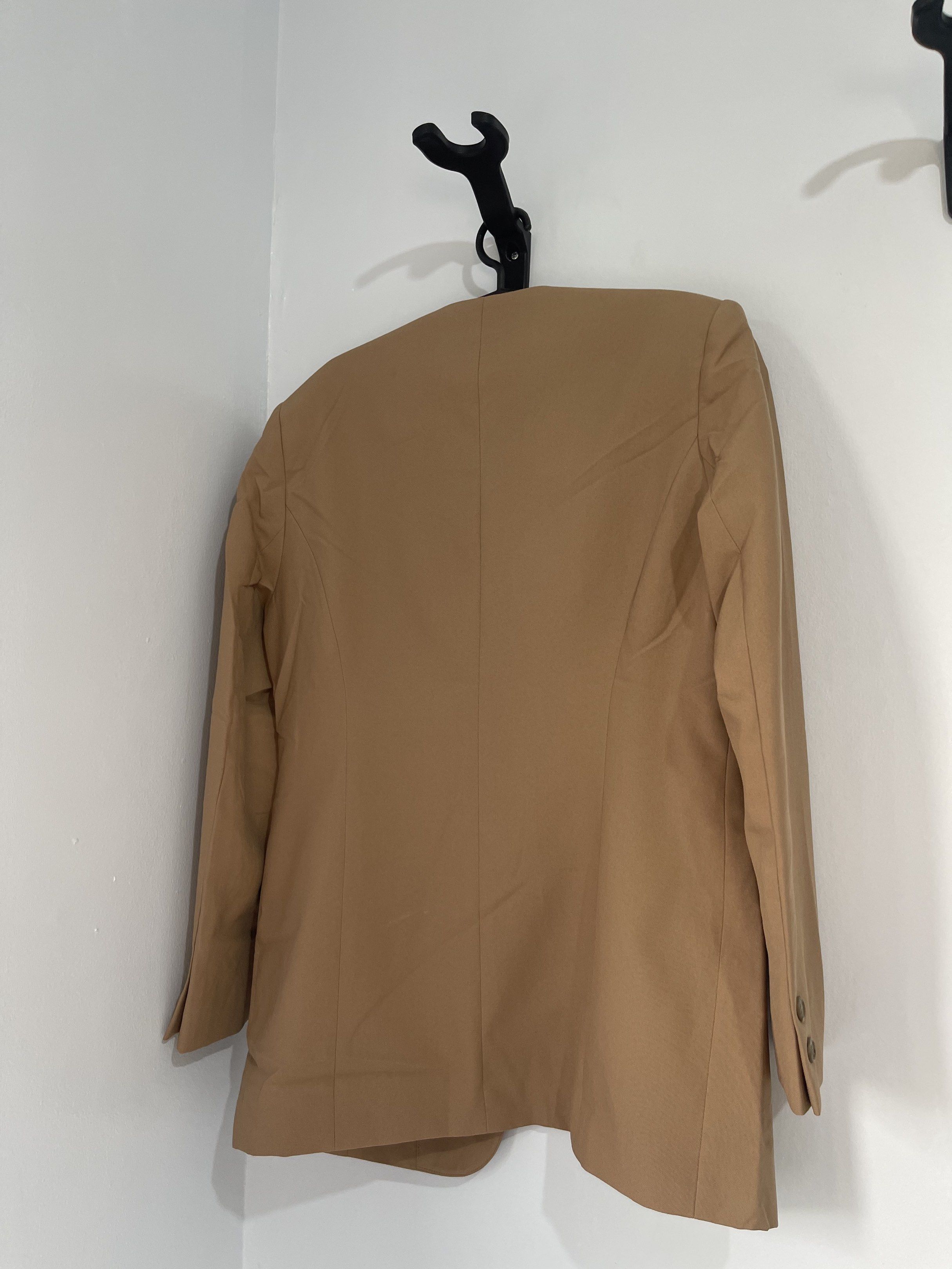 Cédilene Blazer - Tan (Category: Coats, Jackets and Outerwear) located in Taguig. Submitted by cs4lt (Listing ID 1421161351, Image 3). Description: - Cédilene tan blazer - Single-button closure - Notched lapel - Two front pockets - Tailored fit - Lighter tan lining - Classic style, versatile for formal or casual wear.