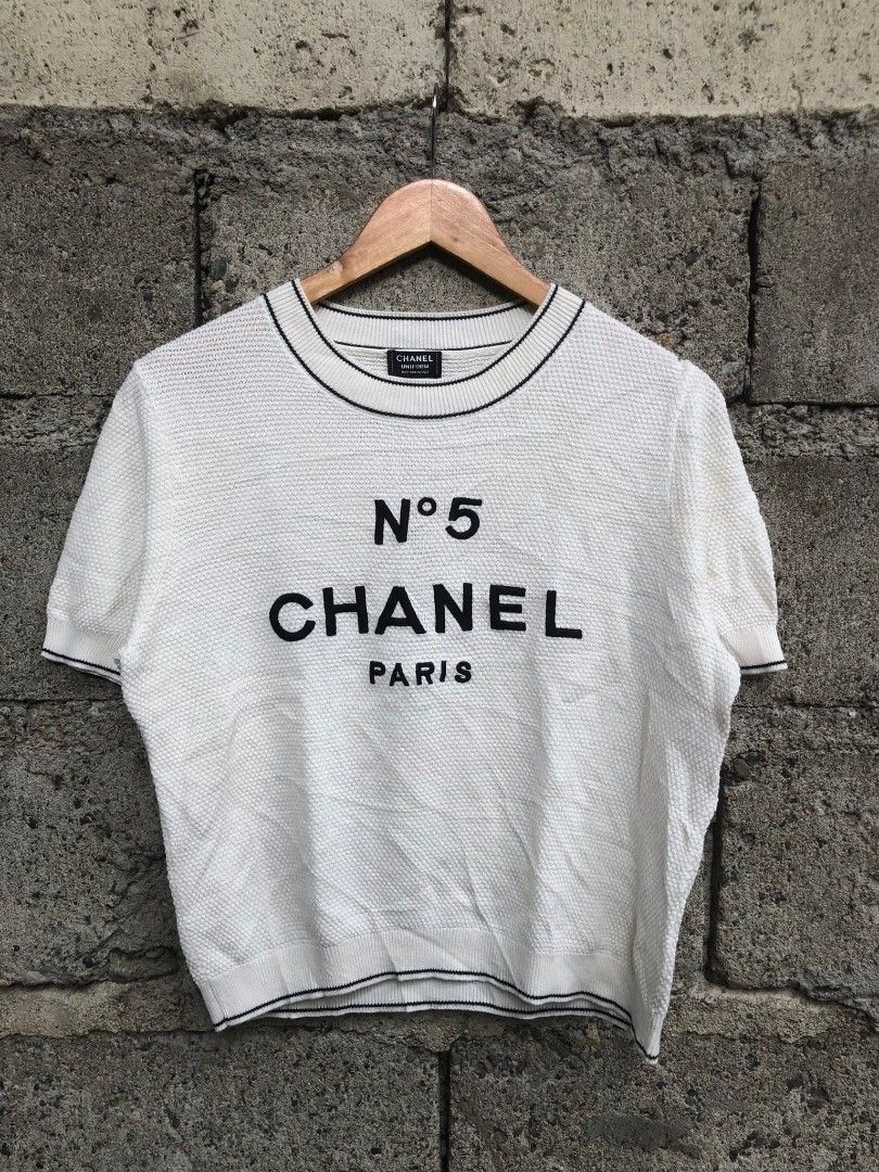 Chanel Paris no.5 knitted top (Category: Shirts) located in Cabagan. Submitted by ukayflips (Listing ID 1412379216, Image 1). Description: - M ON TAG - DIMES W 20 L 21 - EXCELLENT CONDITION - COMPLETE TAGS AND WASHTAGS - COLOR RATE 9.9/10 - ISSUE ❌.