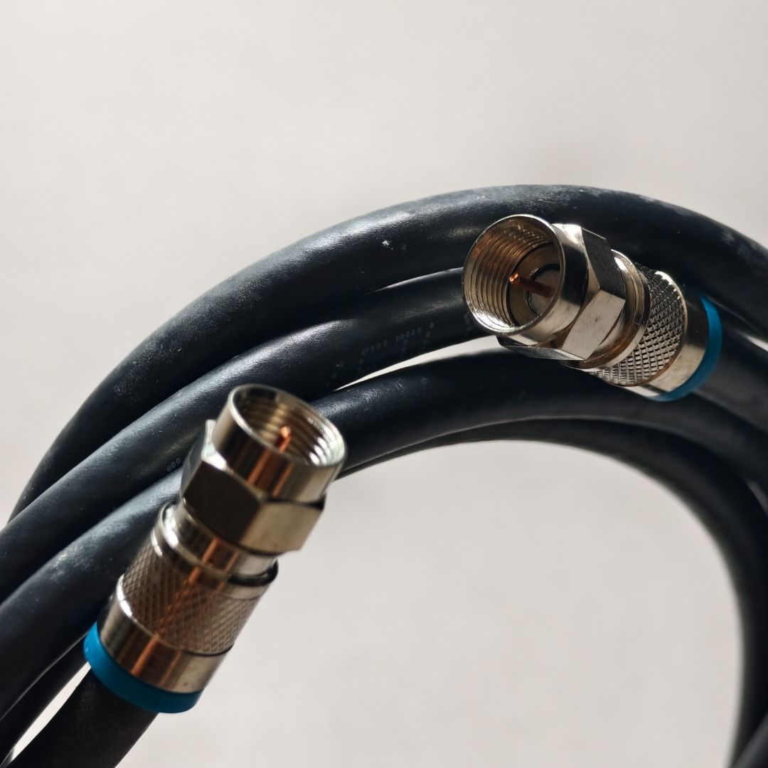 CommScope F690BVV Series 6 75Ohm Coaxial Dual Shield Drop TV RF Cable ...
