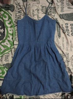 (Category: ) located in . Submitted by decluttrph_ (Listing ID 1421157912, Image 1). Description: .
