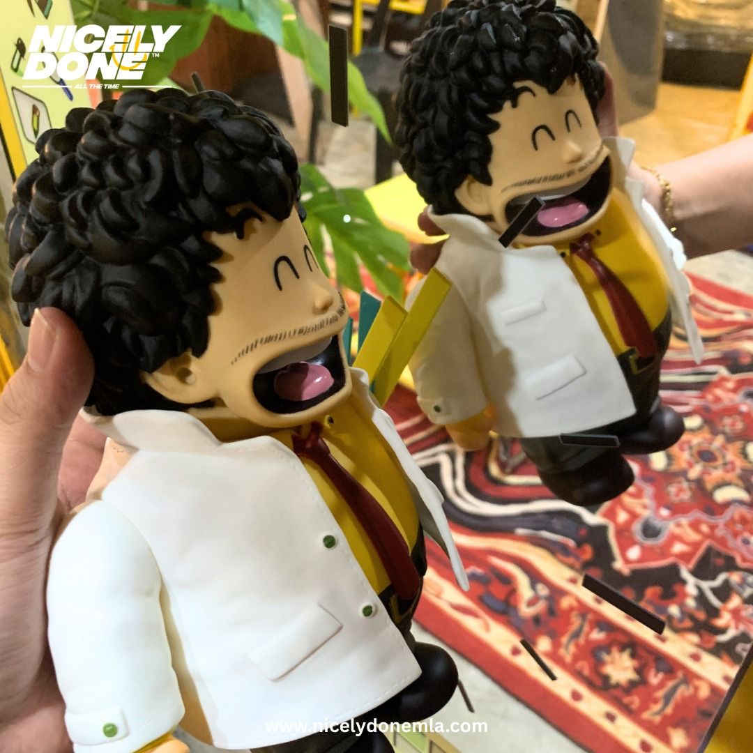 Dr. Slump Arale-chan Figure (Category: Figurines & Statues) located in Manila. Submitted by nicelydone31948 (Listing ID 1421202145, Image 3). Description: - Dr. Slump Arale-chan figure - Smiling character in lab coat and yellow shirt - Includes original box - Box features Japanese text and character image.