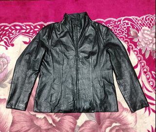 (Category: ) located in . Submitted by thrifteditem (Listing ID 1421291290, Image 1). Description: .