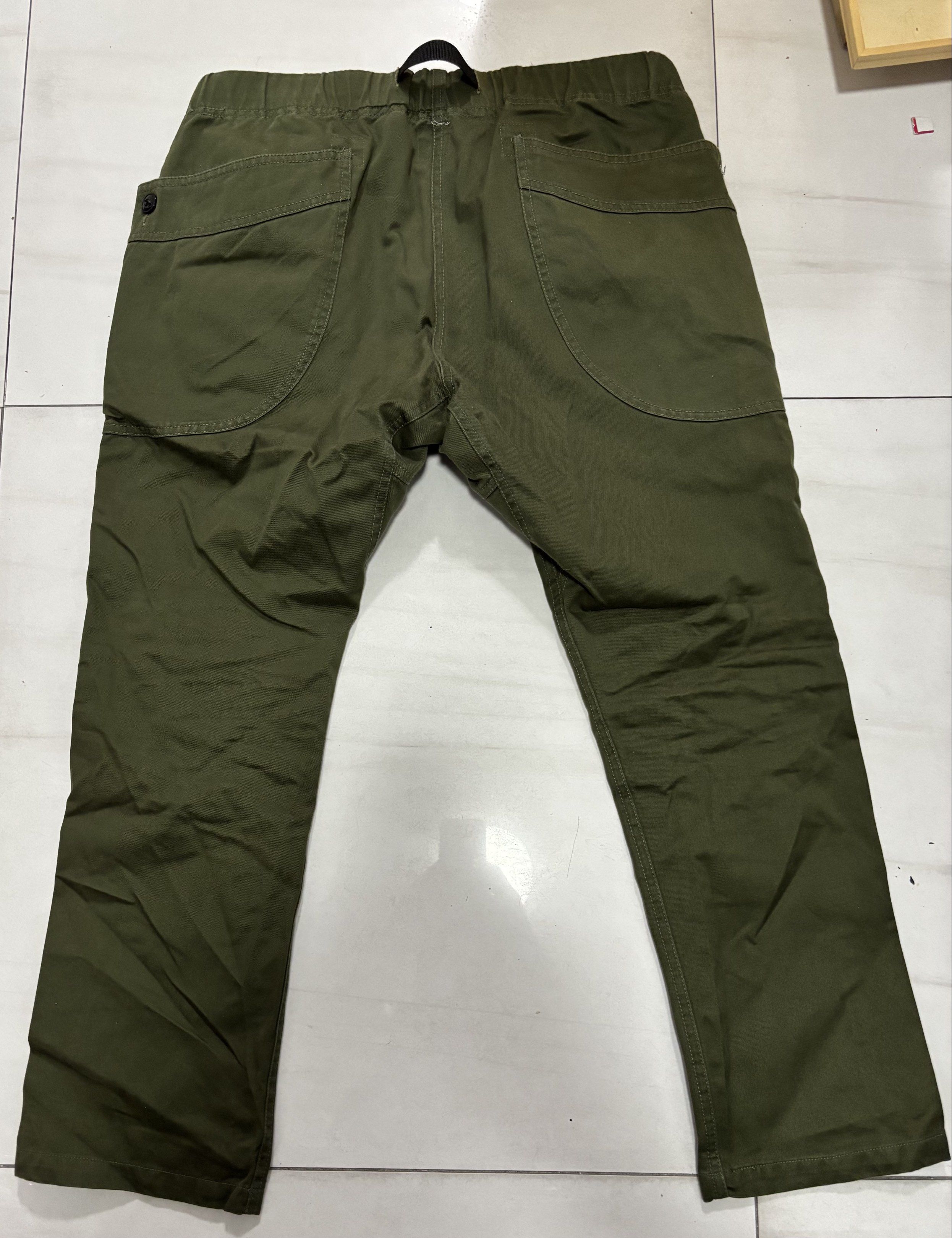 Go Slow Caravan Olive Green Pants Size 4 (Category: Trousers) located in Quezon City. Submitted by edether (Listing ID 1421276772, Image 2). Description: Like new condition Waist - 34-36in Length- 36in Opening- 7.5in Thigh - 11in Crotch - 13in If you see it posted, it’s available. Last price and details are posted. No reply means not interested. We are limited by the app on the number of replies we can make. Thank you for understanding. Location 