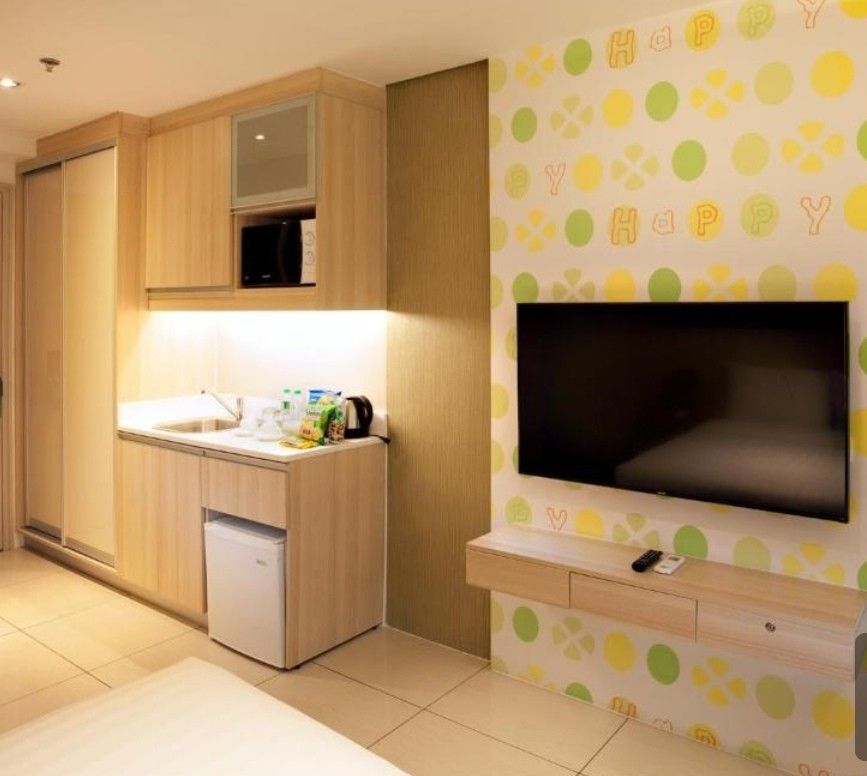 Hotel 101 Unit (Reserved) (Category: Commercial) located in Makati City. Submitted by ryan.macaraeg (Listing ID 1421280218, Image 3). Description: Hotel 101 offers a passive, "buy-a-unit-we-manage-it" condotel investment, where you own a unit, receive 30% of gross room revenue monthly (without paying operating costs or maintenance), get 30 free nights yearly and benefit from a unique, standardized, asset-light hotel model expanding internationall