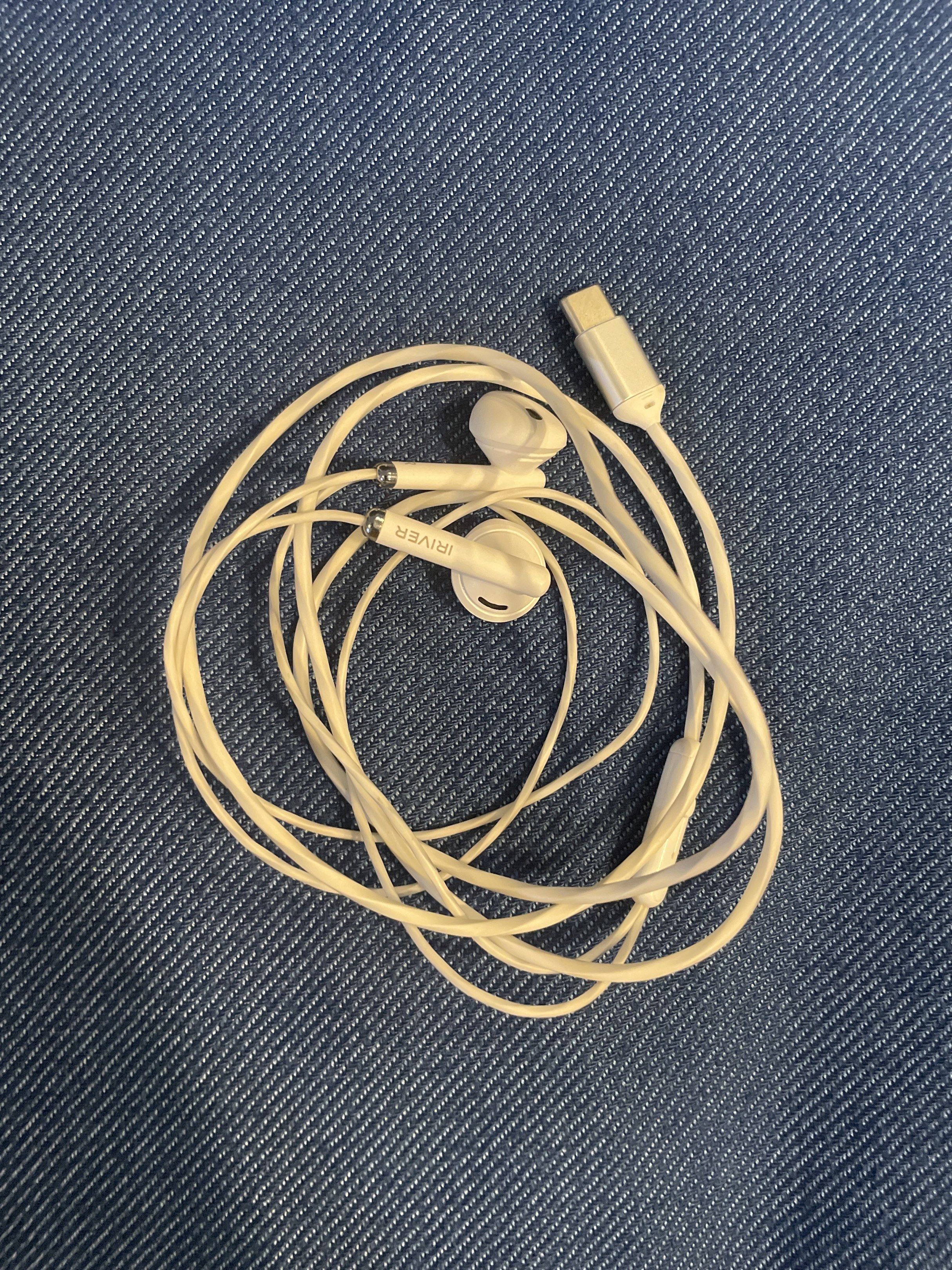 FROM ₱1,175! iRiver USB-C Wired Earphones (Category: Earphones) located in Paranaque City. Submitted by yourneighbortotoro (Listing ID 1421202621, Image 1). Description: 🧠 Clear and convenient — iRiver’s BVC‑120C earbuds deliver reliable wired audio with modern USB‑C connectivity 📚 Perfect for smartphones, tablets, and laptops without headphone jacks These iRiver BVC‑120C Line Earbuds combine everyday comfort with practical wired performance. �