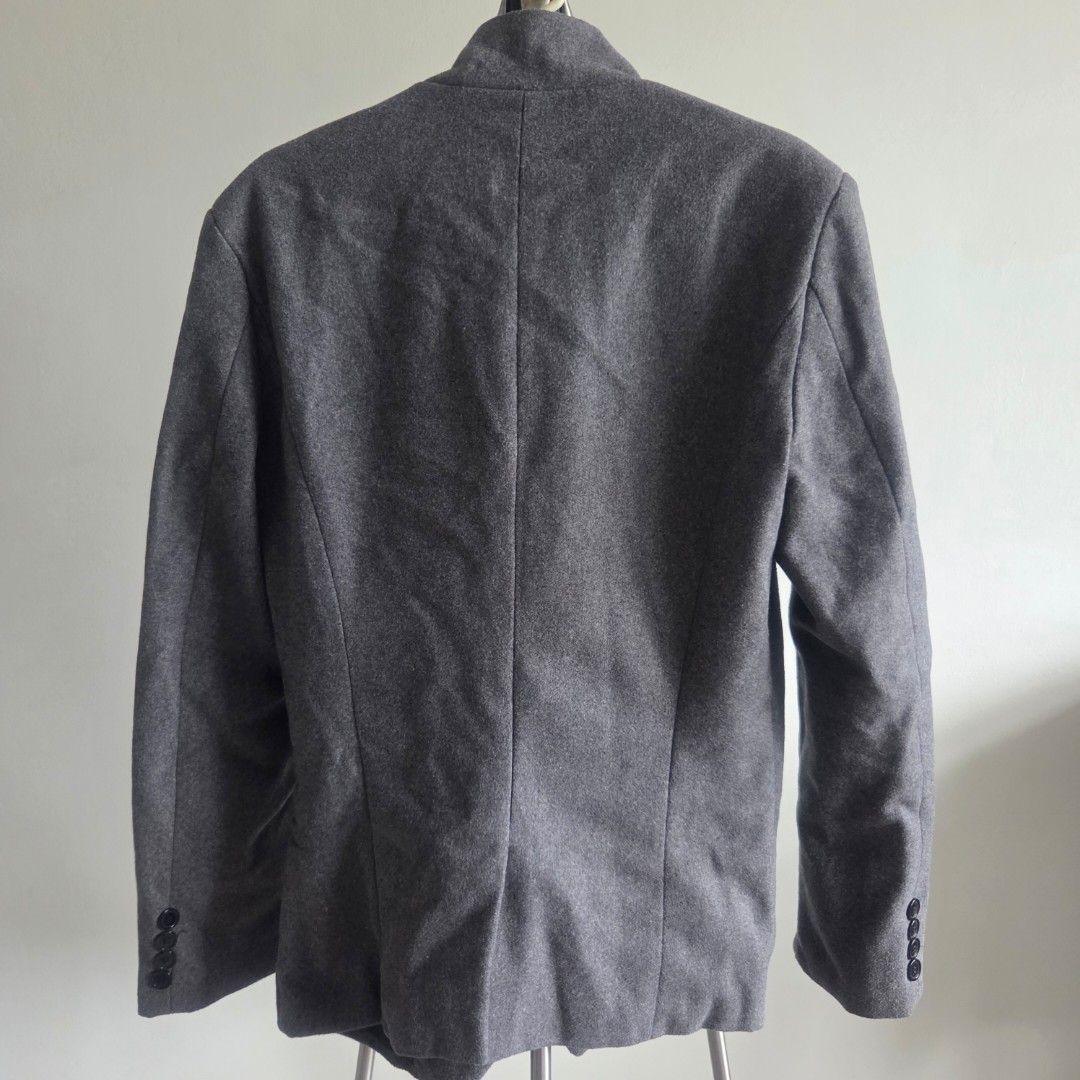 Jacket (Category: Coats, Jackets and Outerwear) located in Singapore. Submitted by trx123 (Listing ID 1421202433, Image 3). Description: - Grey jacket, size L - Classic design - Button details - Versatile style.