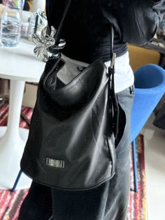 (Kategori: ) berada di . Dikirim oleh barefinds.id (ID iklan 1421134678, Gambar 1). Deskripsi: .