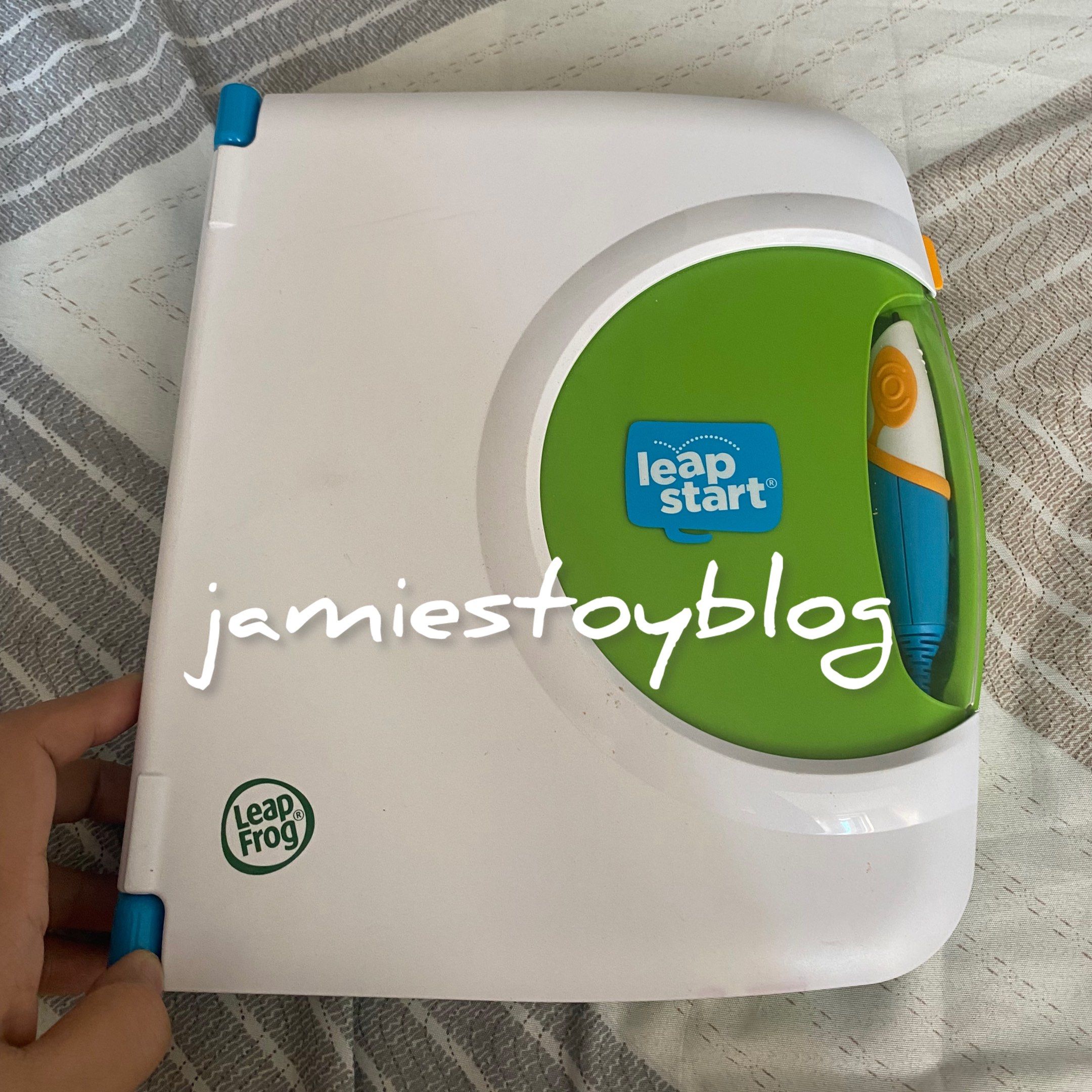 LeapFrog LeapStart Learning System (Category: Educational & Learning Toys) located in Quezon City. Submitted by ohitsninja (Listing ID 1421157064, Image 1). Description: LeapFrog LeapStart Learning System Working With book As is Pay by Gcash Delivery shouldered by buyer I DO NOT USE COD OR SCO..