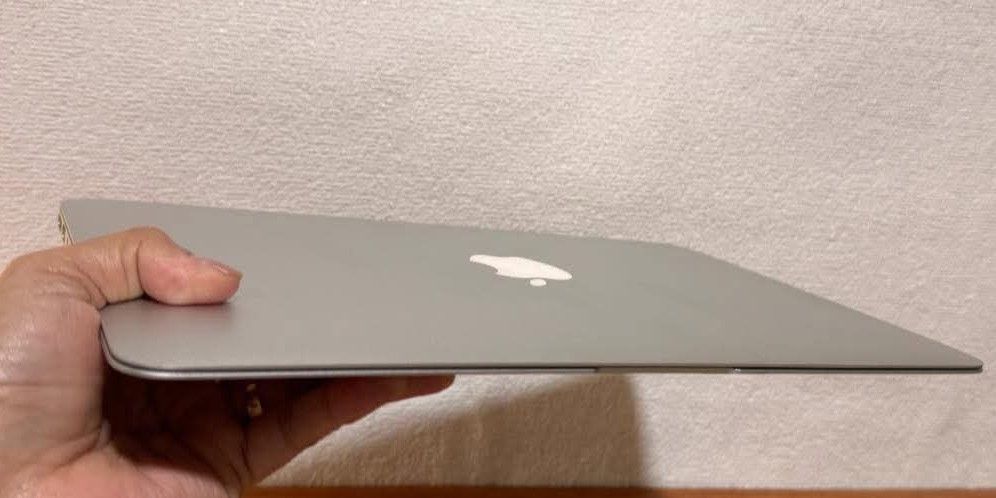 🎯MACBOOK AIR A1466 (2017)🎯 (Category: Laptops & Notebooks) located in Manila. Submitted by lonelyme_1986 (Listing ID 1421121061, Image 3). Description: 📍SUPER SLIM /BACKLIT KEYBOARD /with ORIGINAL CHARGER MACBOOK FOR SALE 📍 (1PCS AVAILABLE ) PRICE: 11,500 FIX 👉8GB / 120GB SSD 🎯MACBOOK AIR A1466 (2017)🎯 CORE I5-5350U @1.80GHZ (5TH GENERATION) 128GB APPLE SSD 8GB MEMORY 1536MB INTEL HD GRAPHICS 6000 BUILT-IN CAMERA WIFI READY BLUETOOTH CARD 