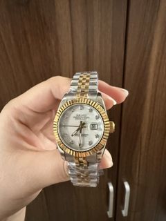(Category: ) located in . Submitted by elly.bean (Listing ID 1421174984, Image 1). Description: .