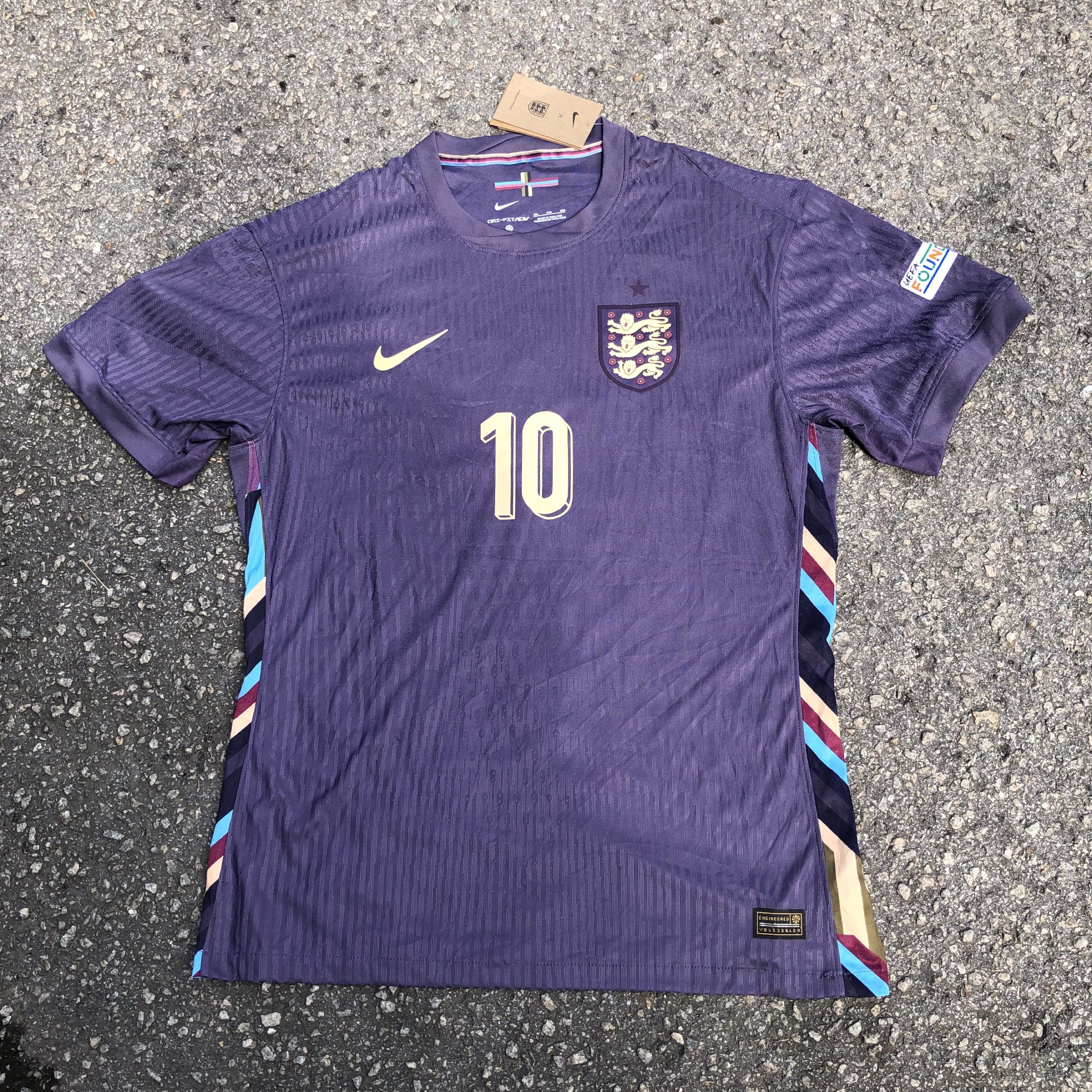 Nike england jersey euro 2024 away (Category: Activewear) located in Bagan Serai. Submitted by pat_collection (Listing ID 1421150492, Image 1). Description: Found in bundle already check replica/copyori Pit 23x30 .