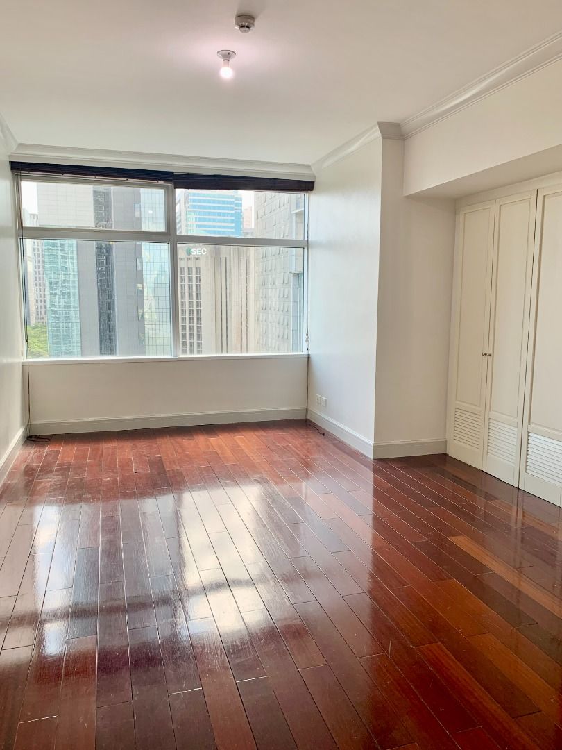 One Roxas Triangle 3 bedrooms Semi-furnished, Property, Rentals ...