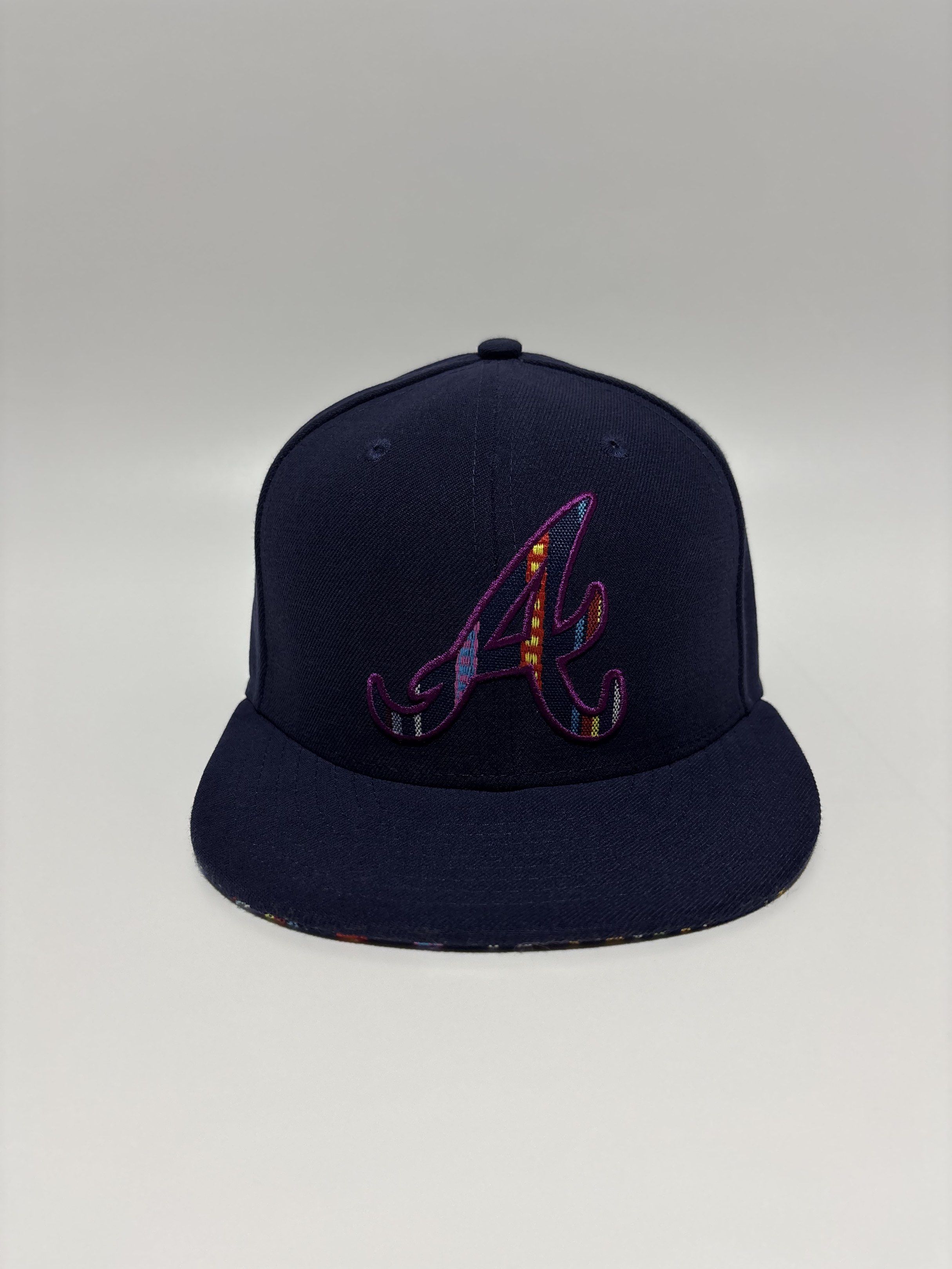 Original New Era Close Cap 💯 (Category: Caps & Hats) located in Manila. Submitted by outsource.psg (Listing ID 1421178901, Image 1). Description: Original New Era Close Cap 💯 Atlanta Braves Size: 7 Excellent Condition (Pogi sa personal) P999 + Shipping Dm Sure Buyer .
