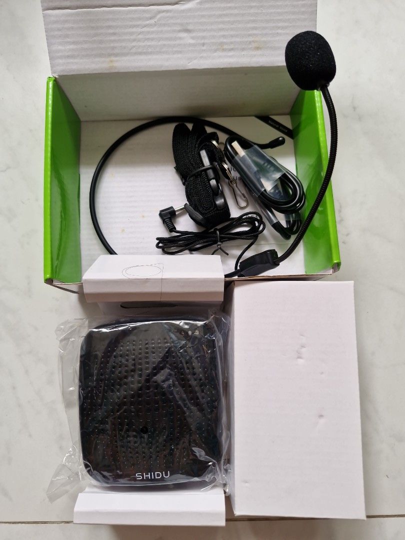 Portable Voice Amplifier with Headset Microphone