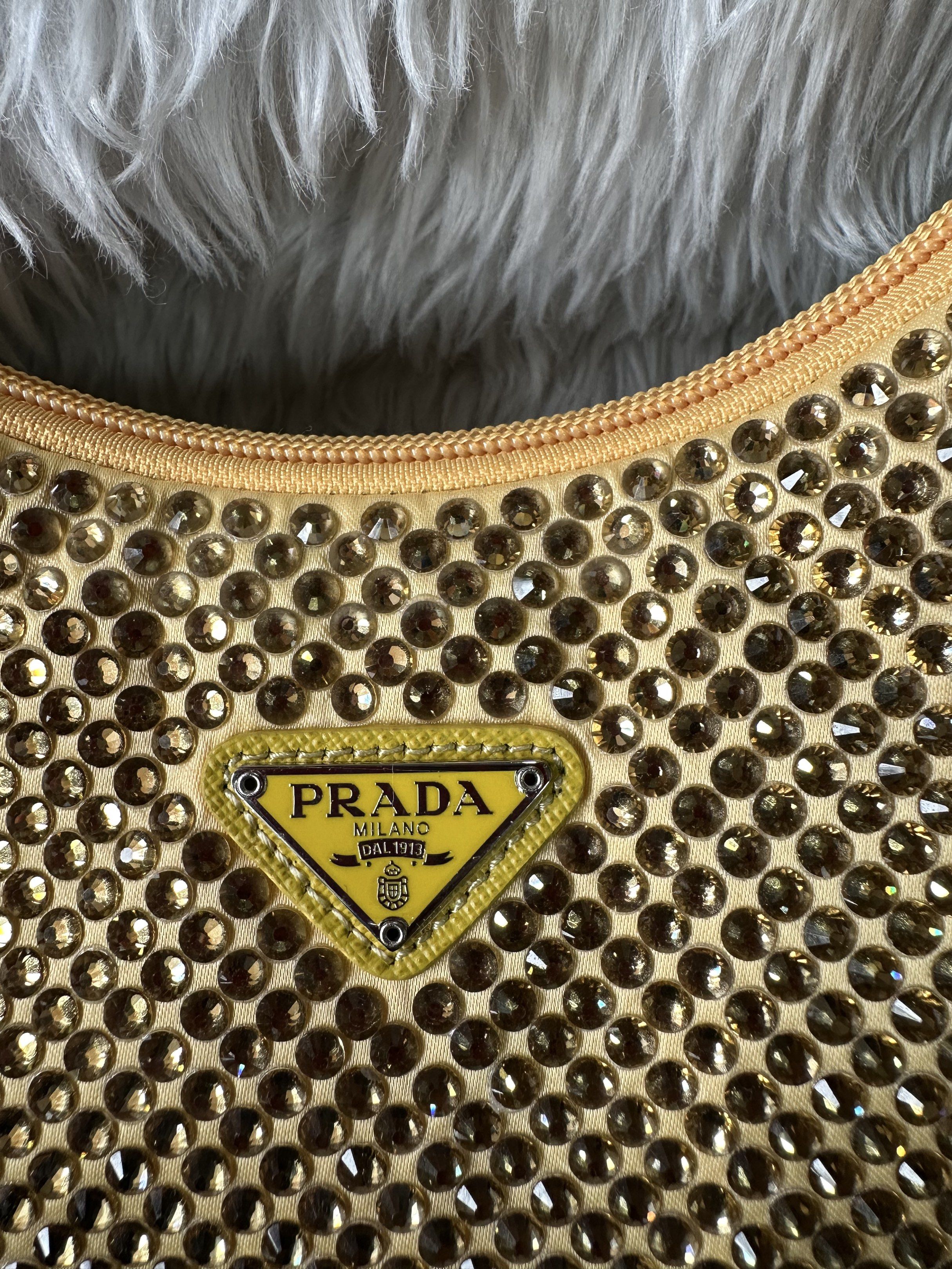 🇯🇵Prada Re-Edition 2000 Crystal Mini Bag (Category: Luxury Bags & Wallets) located in Manila. Submitted by trendyfindscitrine (Listing ID 1421214114, Image 2). Description: - Prada Re-Edition 2000 Mini Bag - Crystal embellished Pay upon pick up lalamove .
