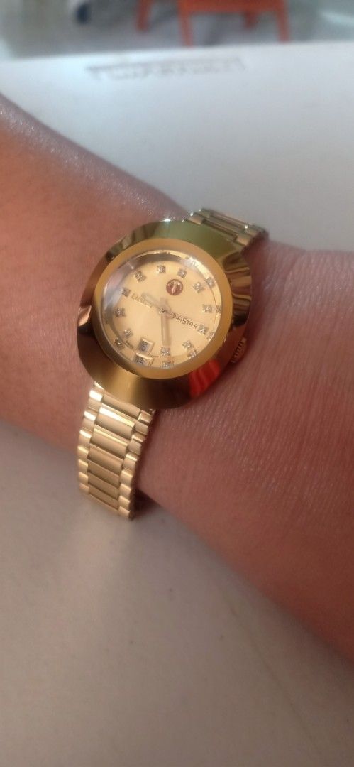 Rado Diastar Gold Watch (Category: Luxury Watches) located in San Pablo. Submitted by krymuel (Listing ID 1421288589, Image 1). Description: rado diastar automatic ladies gold.