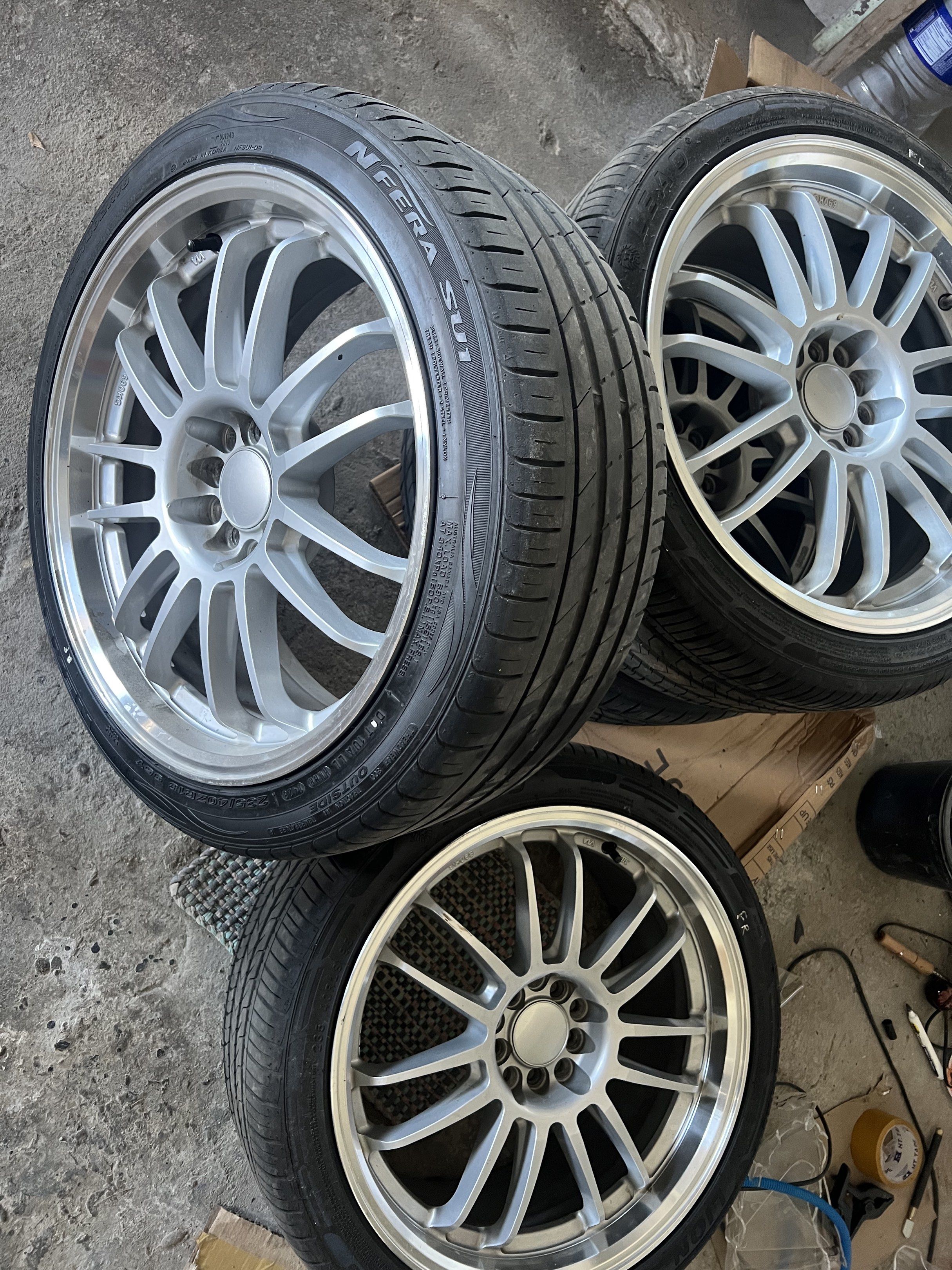 Rota SVNR 18x8.5 pcd 114 / 100 (Category: Mags and Tires) located in Tarlac. Submitted by amcapin (Listing ID 1421126463, Image 2). Description: Rota SVNR 18 inchs 18x8.5 ET 44 (5x114) (5x100) Wrap with 235/40/18 tires 95%+++ thread life Minor dents and gutter marks .