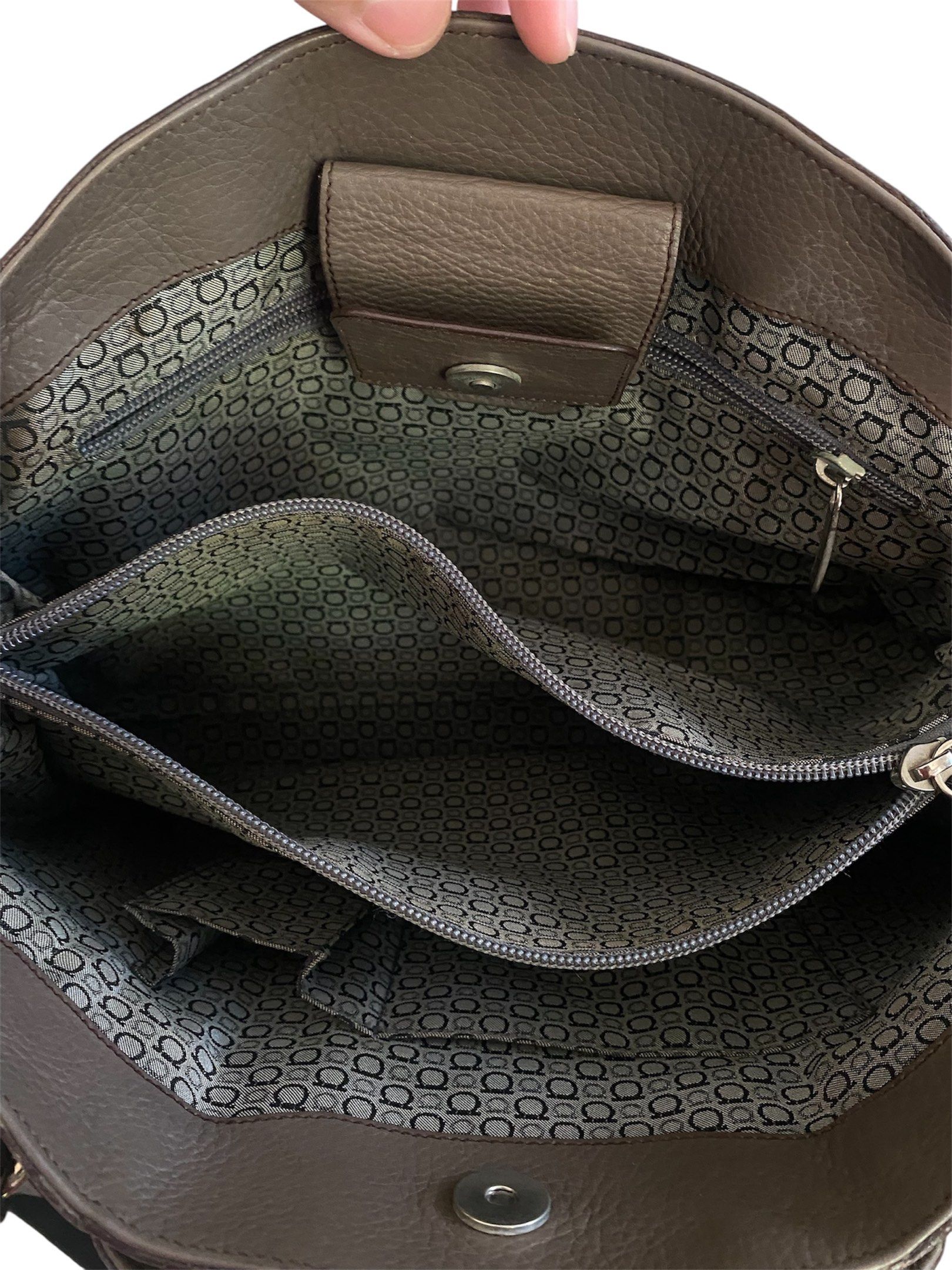 Salvatore Ferragamo Gancini Shoulder Bag (Category: Luxury Bags & Wallets) located in Davao. Submitted by grailz_luxuries (Listing ID 1421123732, Image 3). Description: Salvatore Ferragamo Gancini Shoulder Bag - Used - In good condition - has small flaws - Authentic! - Searchable code.