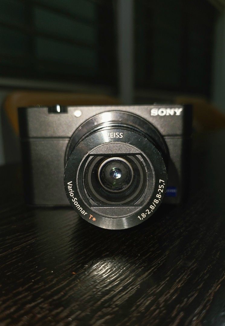 sony rx100 m3 [only flash not working!], Photography, Cameras on Carousell