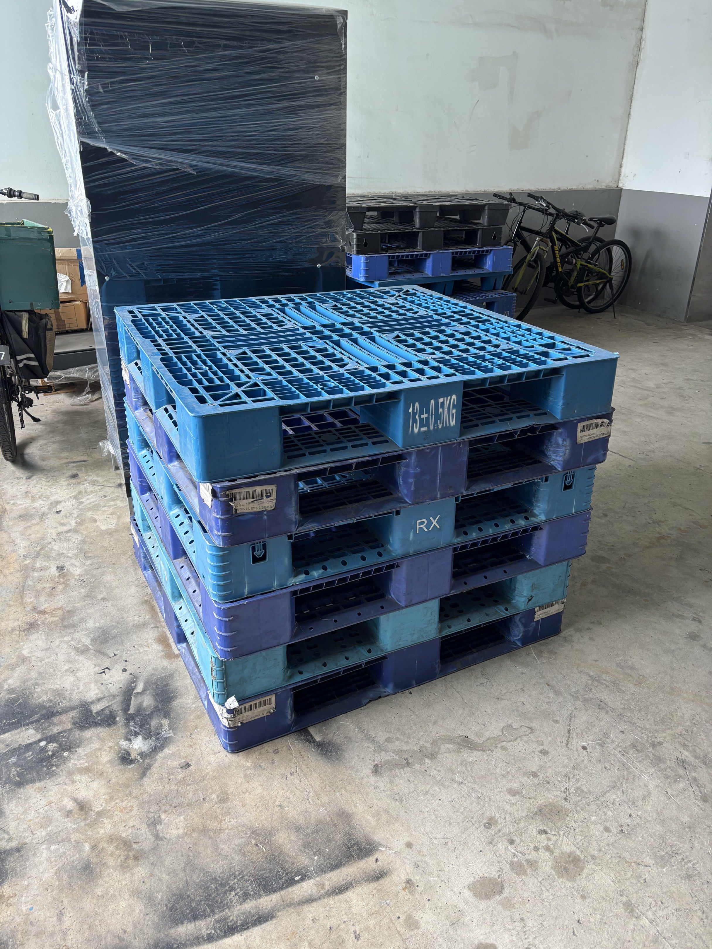 Stackable Plastic Pallets (Category: Home Improvement Tools & Accessories) located in Singapore. Submitted by wongtj (Listing ID 1421187713, Image 3). Description: Stack of durable, used plastic pallets. Great for various uses, from storage to DIY projects. They are stackable and ready for pickup. Please note that these are used pallets and may have signs of wear. Dimensions: 1100W x 1100D x 150H mm Estimated weight: ~13kg.
