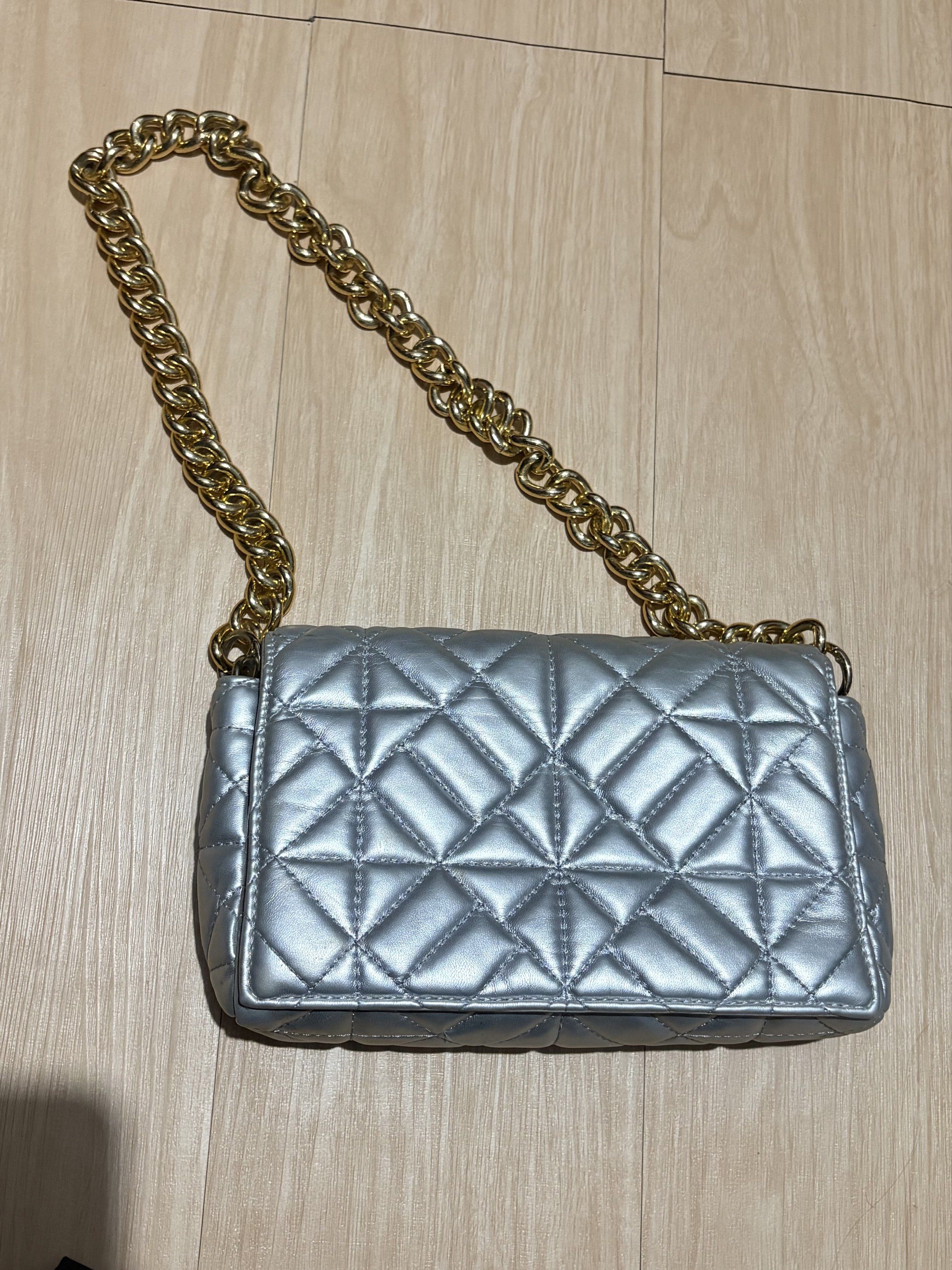 TAKE ALL!! (Category: Purses & Pouches) located in Manila. Submitted by axchichaaa (Listing ID 1421212681, Image 3). Description: Branded and unbranded used bags TAKE ALL: PHP 1k!! Sf shouldered by buyer. Dm me for more details. Loc is pasig☺️.