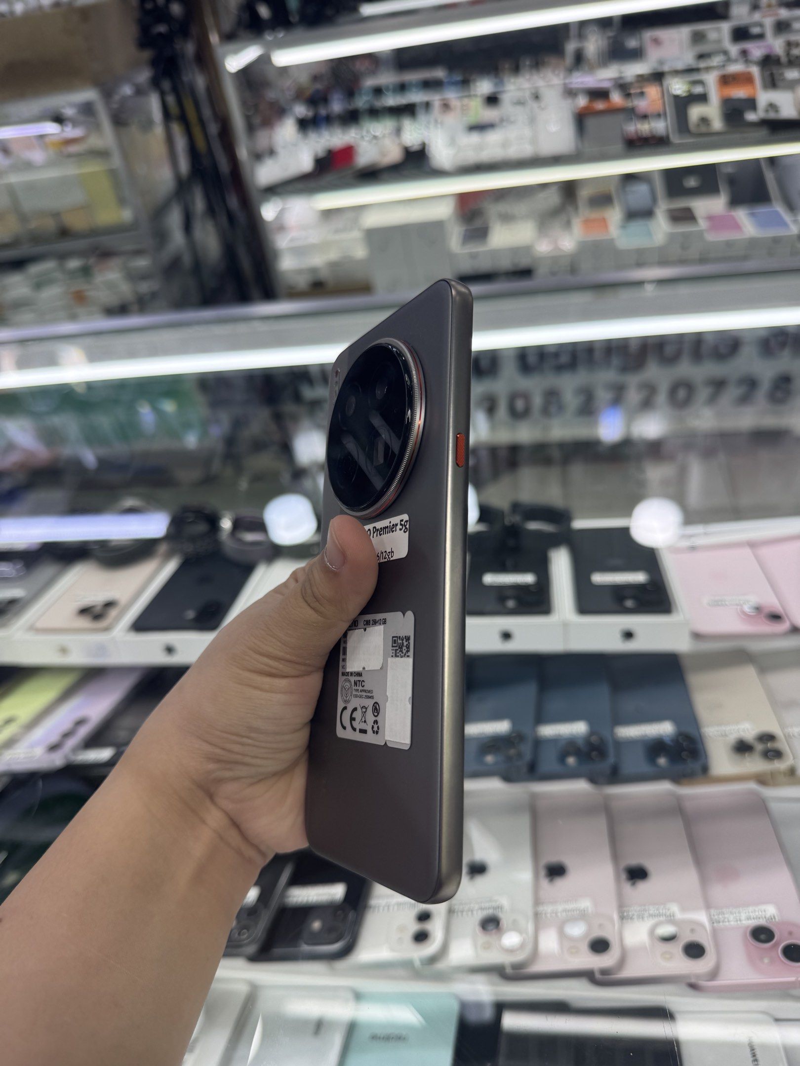 Tecno Camon 40 Premier 5G 256gb FU Complete (Category: Android Others) located in San Juan City. Submitted by keannagadgetph (Listing ID 1421134881, Image 3). Description: Available Units for today's POST! Tecno camon 40 premier / 256gb / FU / complete - any colors available (price may vary) - good condition - 95% Makinis - Good battery - no issue / repair - NTC Variant ~ Accepting SWAP / TRADE IN / INSTALLMENT / BINTA UNIT ~ CASH ON DELIVERY MET