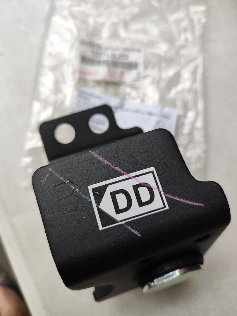 Fortuner, Innova, Hilux Transmission Support (Category: Maintenance Fluids and Filters) located in San Juan City. Submitted by MW_888 (Listing ID 1421135543, Image 3). Description: Toyota Transmission Support (Genuine) 12371-0l052 2005-2015 Fortuner 2.5 diesel AT (2kd) Innova 2.5 diesel AT (2kd) Hilux 2.5 diesel AT (2kd) 2 pcs left 3,000 each.
